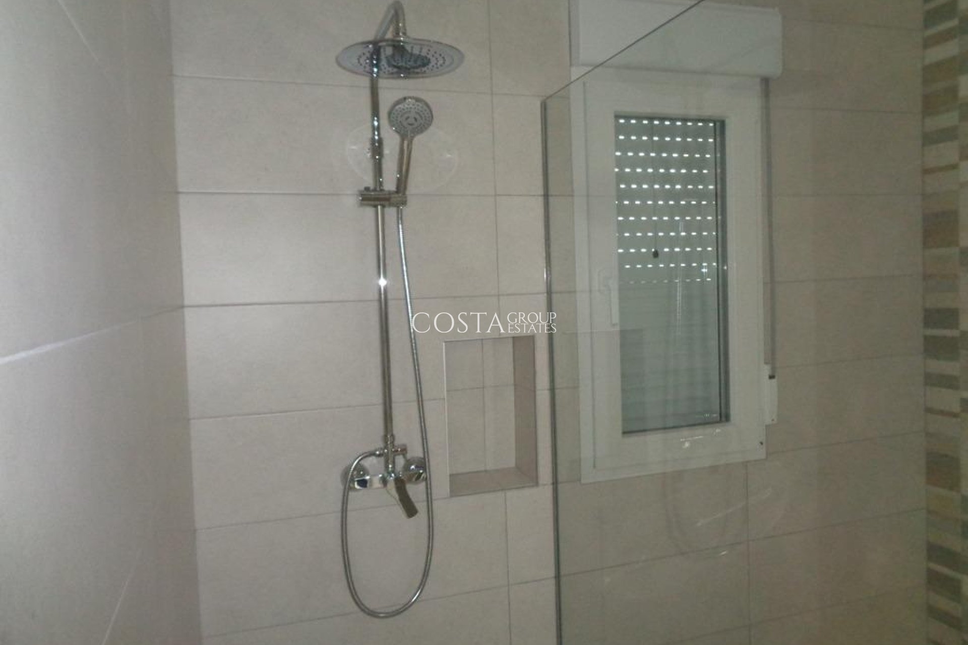 Neue Gebäude - Villa -
Pinoso