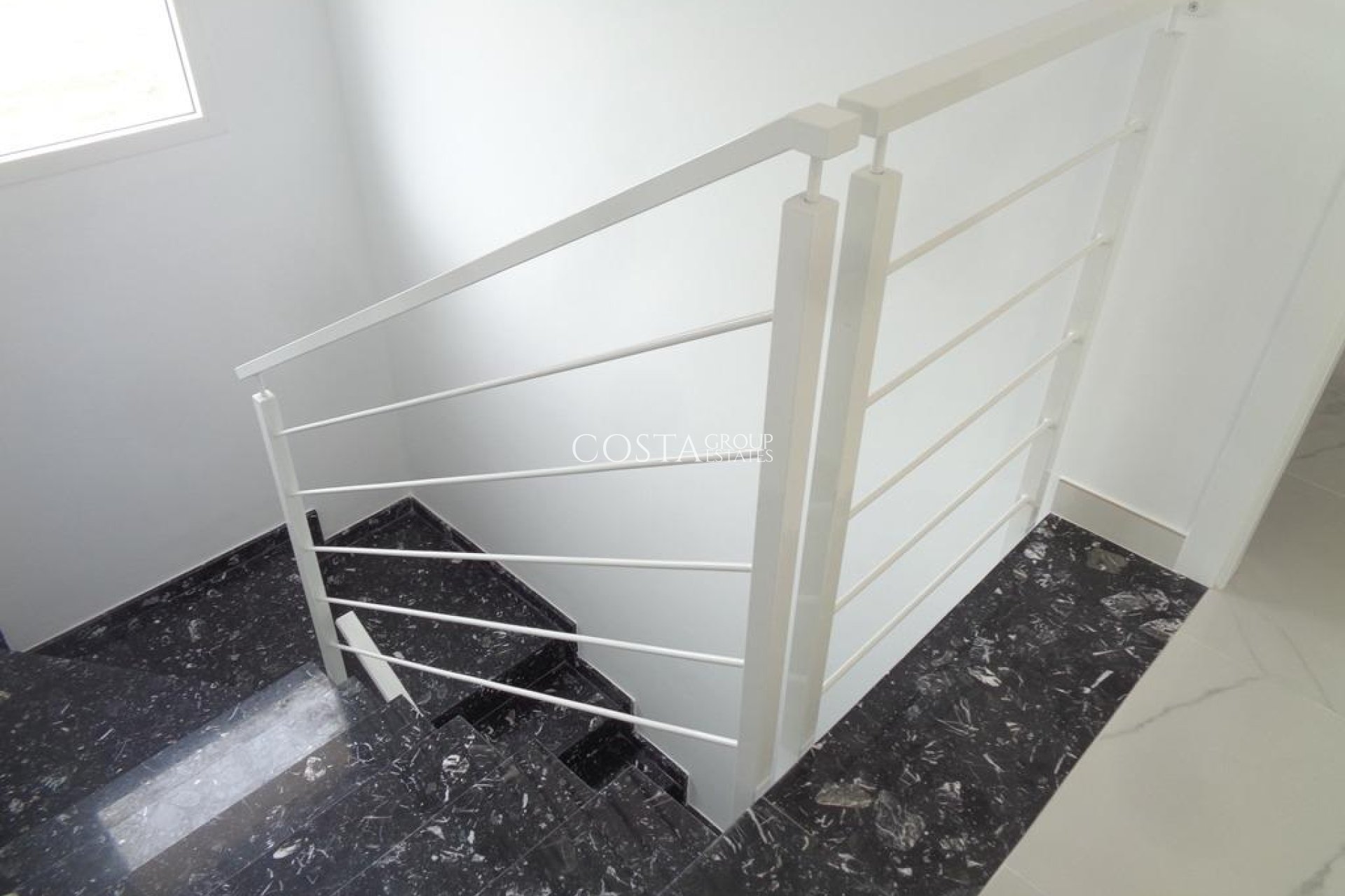 Neue Gebäude - Villa -
Pinoso