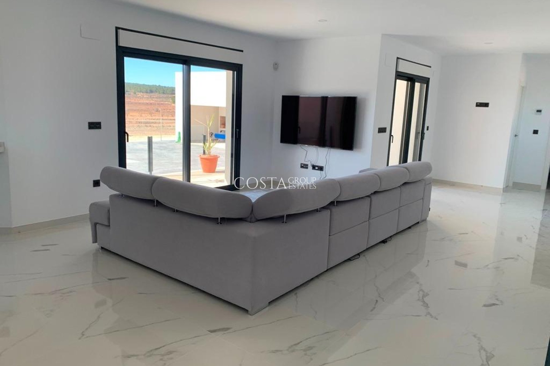 Neue Gebäude - Villa -
Pinoso