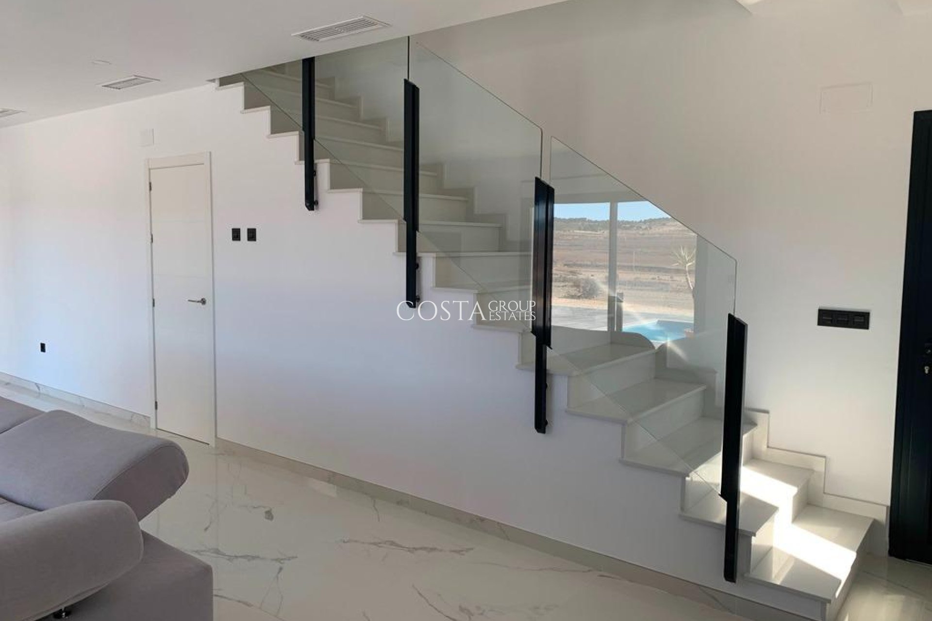 Neue Gebäude - Villa -
Pinoso