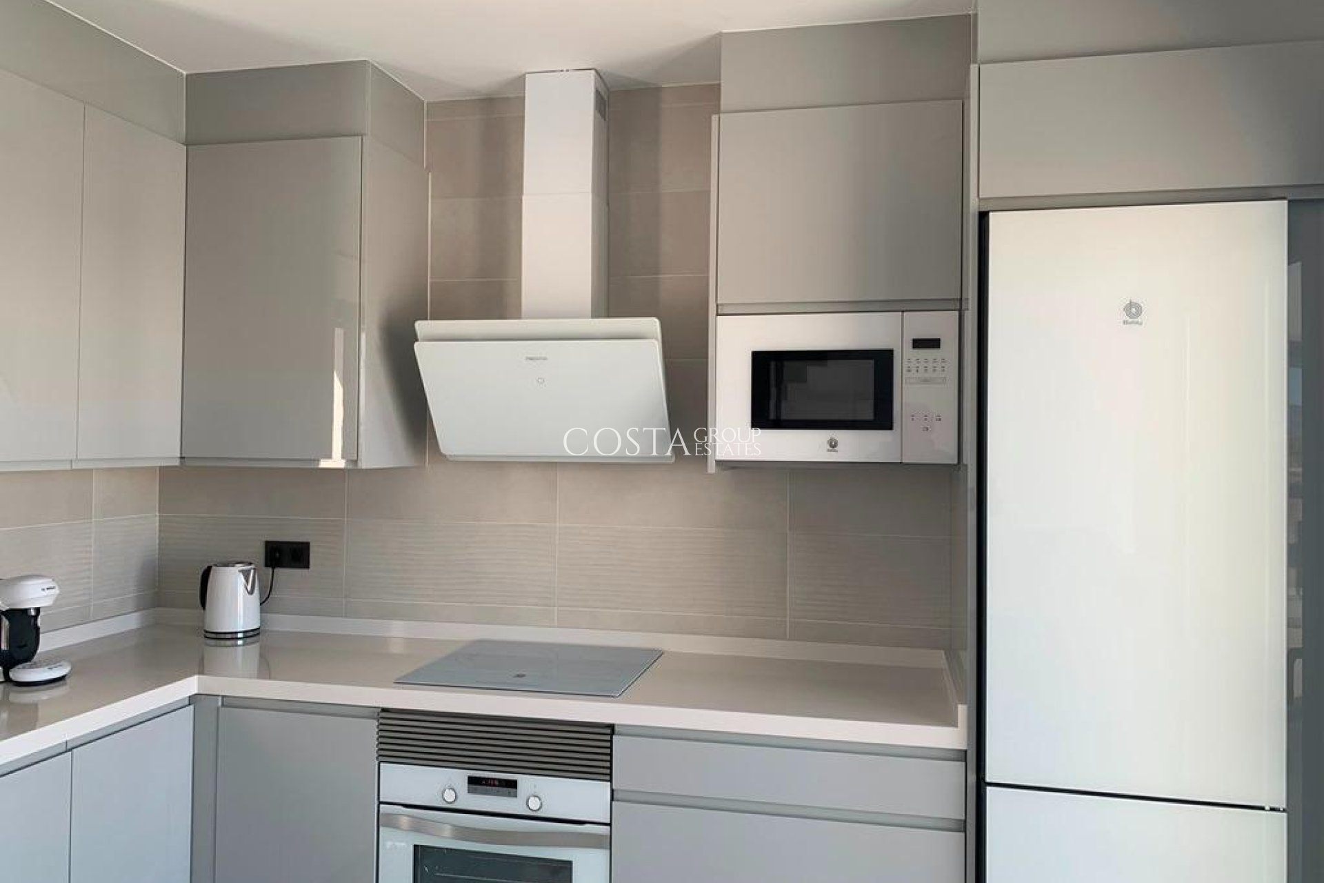 Neue Gebäude - Villa -
Pinoso