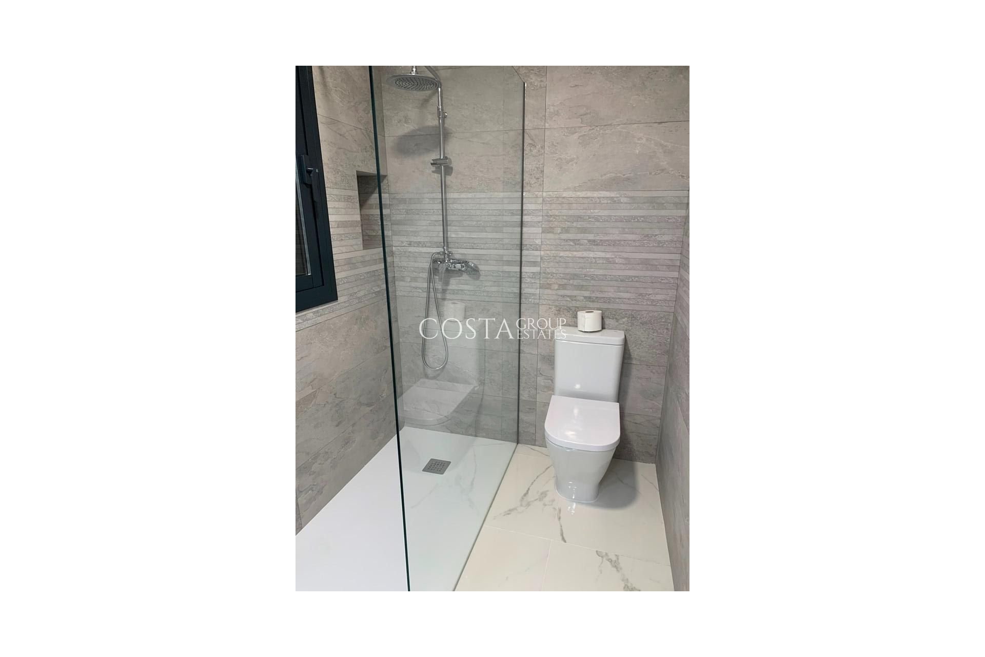 Neue Gebäude - Villa -
Pinoso