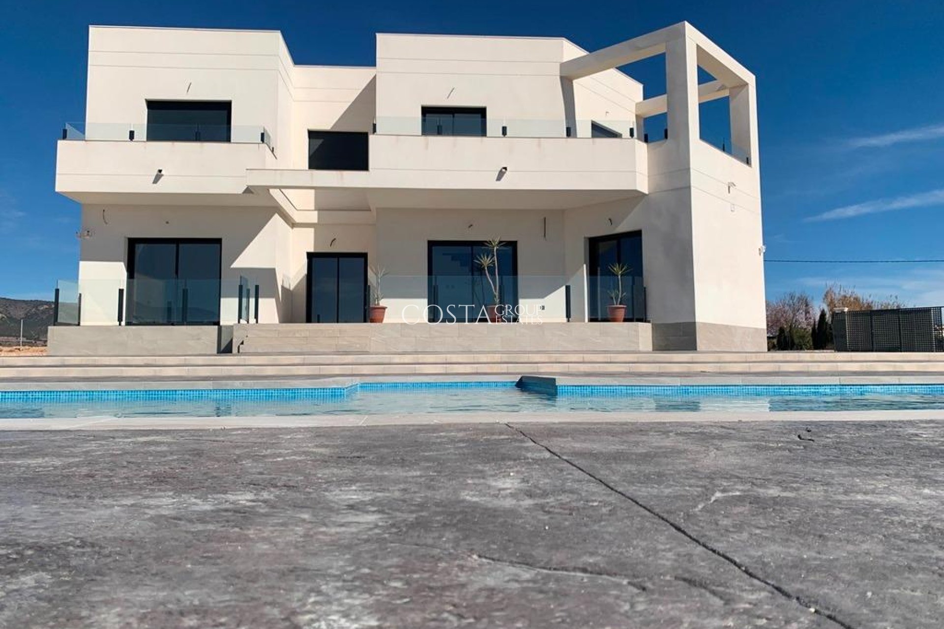 Neue Gebäude - Villa -
Pinoso