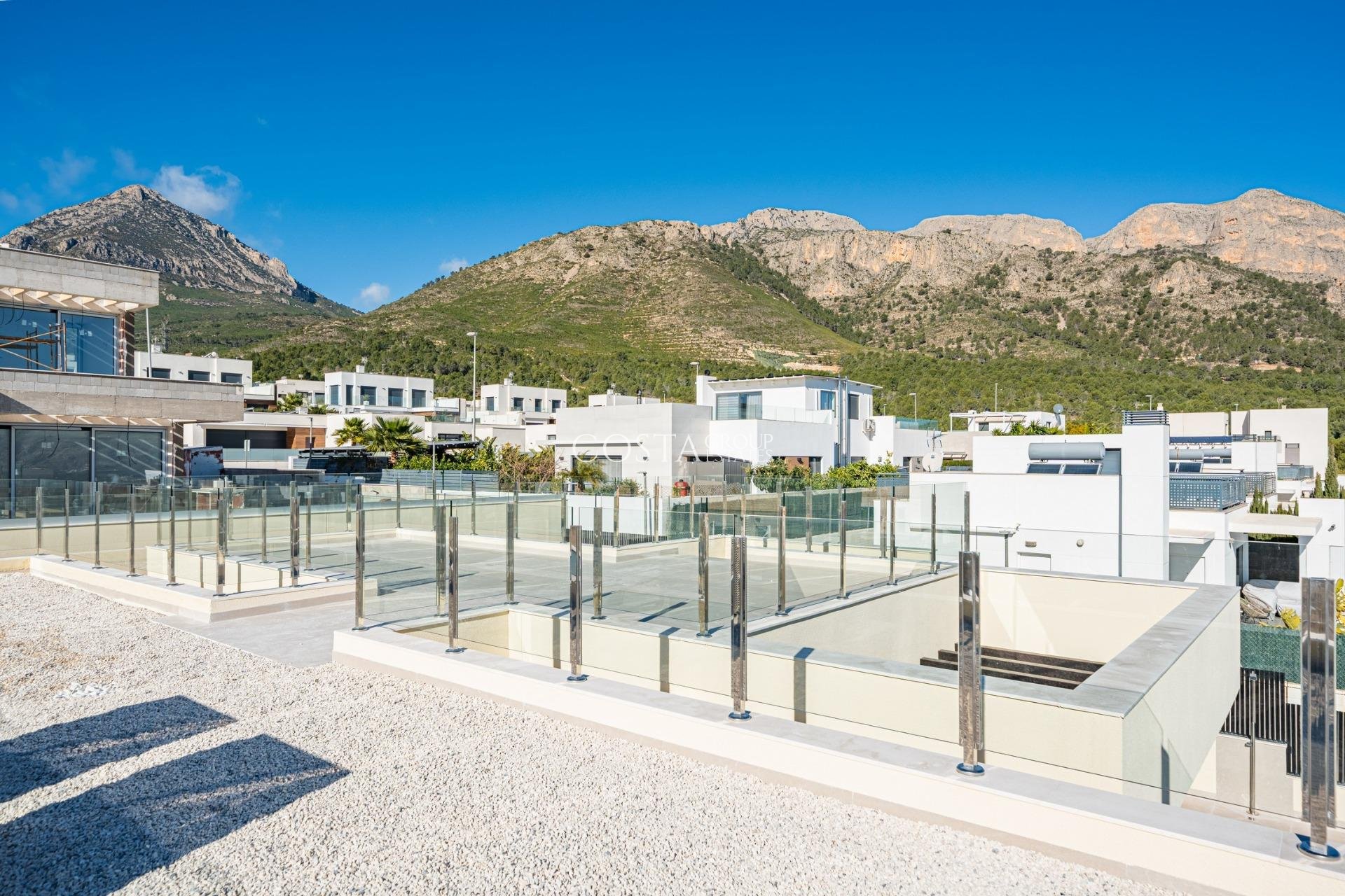 Neue Gebäude - Villa -
Polop - La Alberca