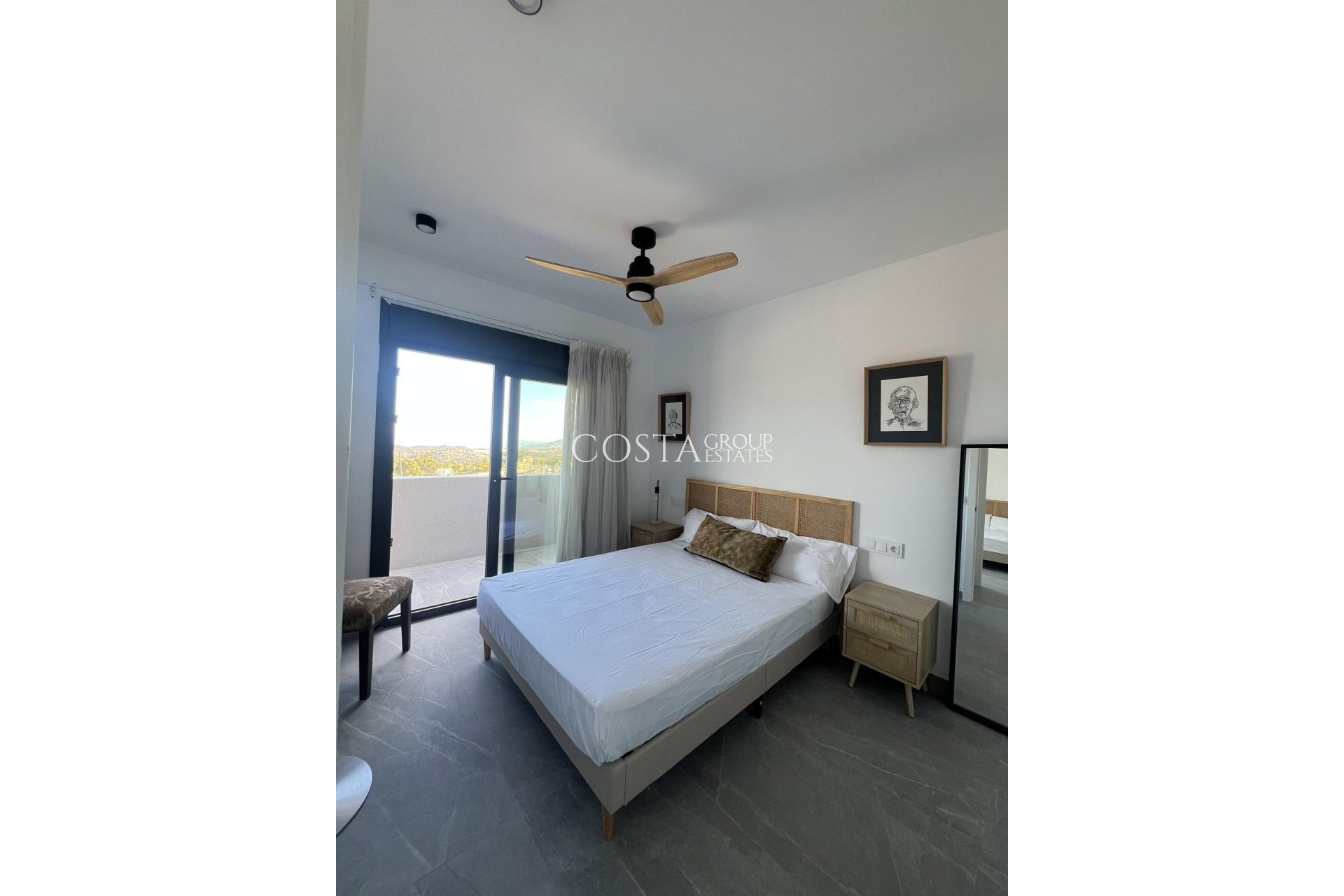 Neue Gebäude - Villa -
Polop - PAU1