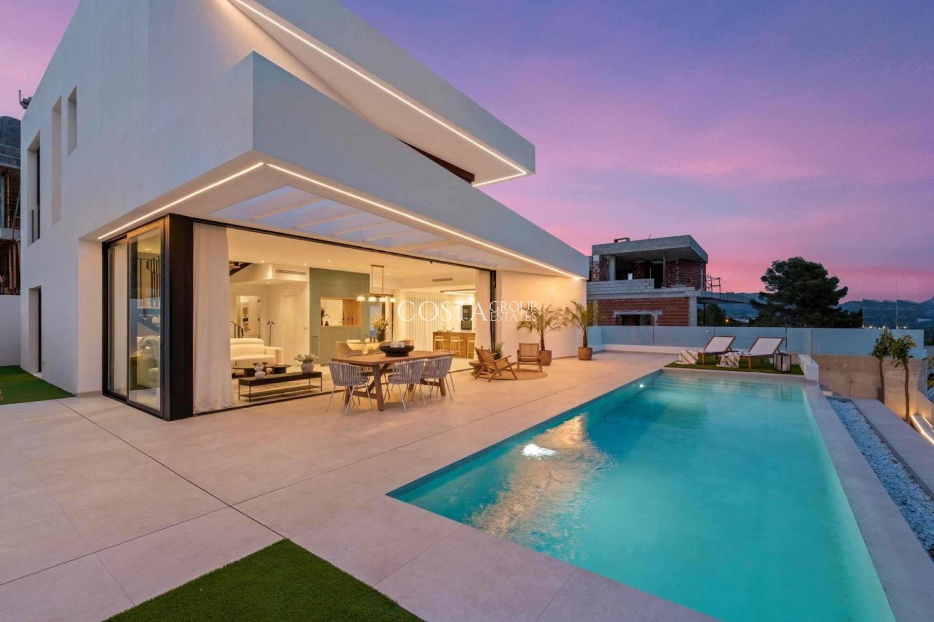 Neue Gebäude - Villa -
Polop