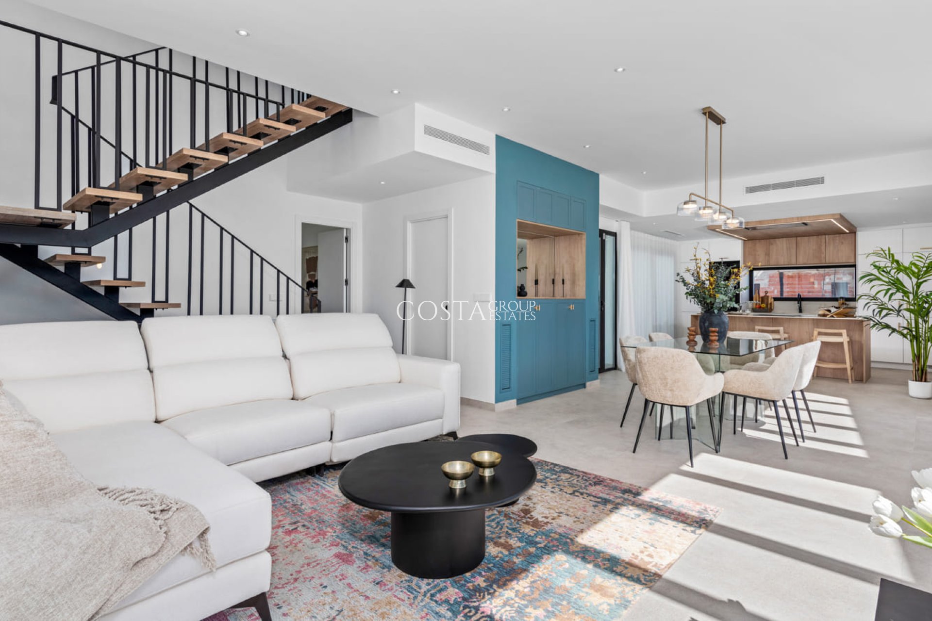 Neue Gebäude - Villa -
Polop