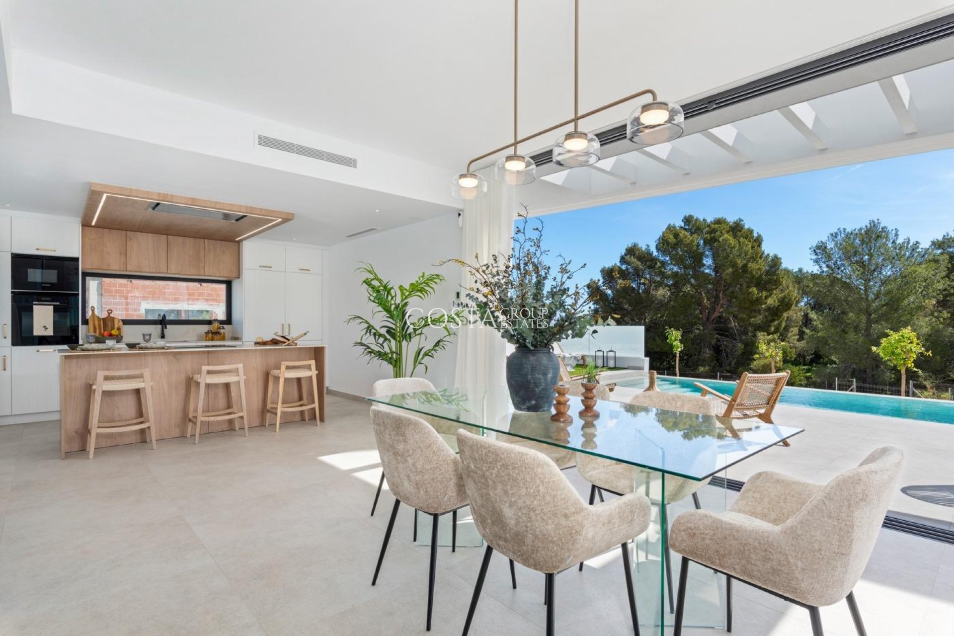 Neue Gebäude - Villa -
Polop