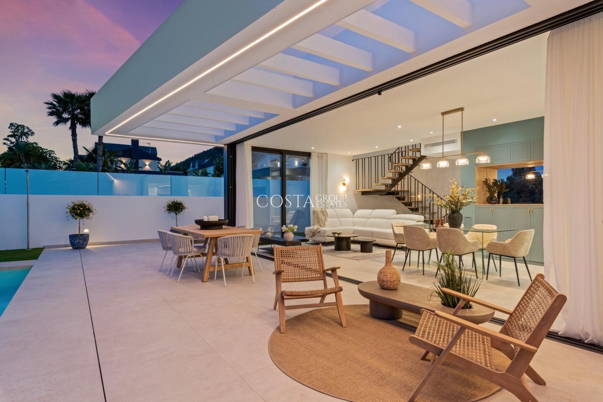 Neue Gebäude - Villa -
Polop