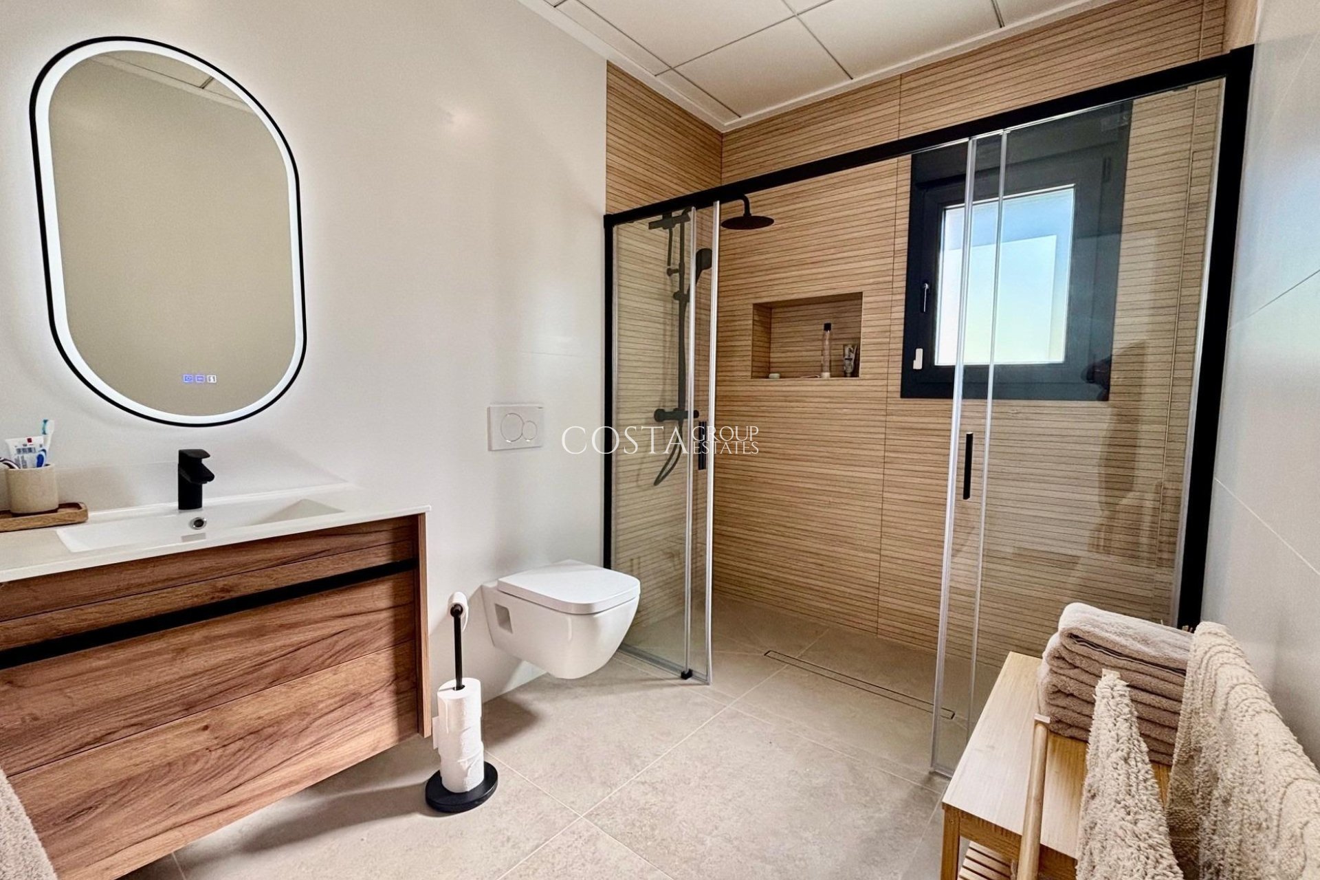 Neue Gebäude - Villa -
Rafal - polideportivo