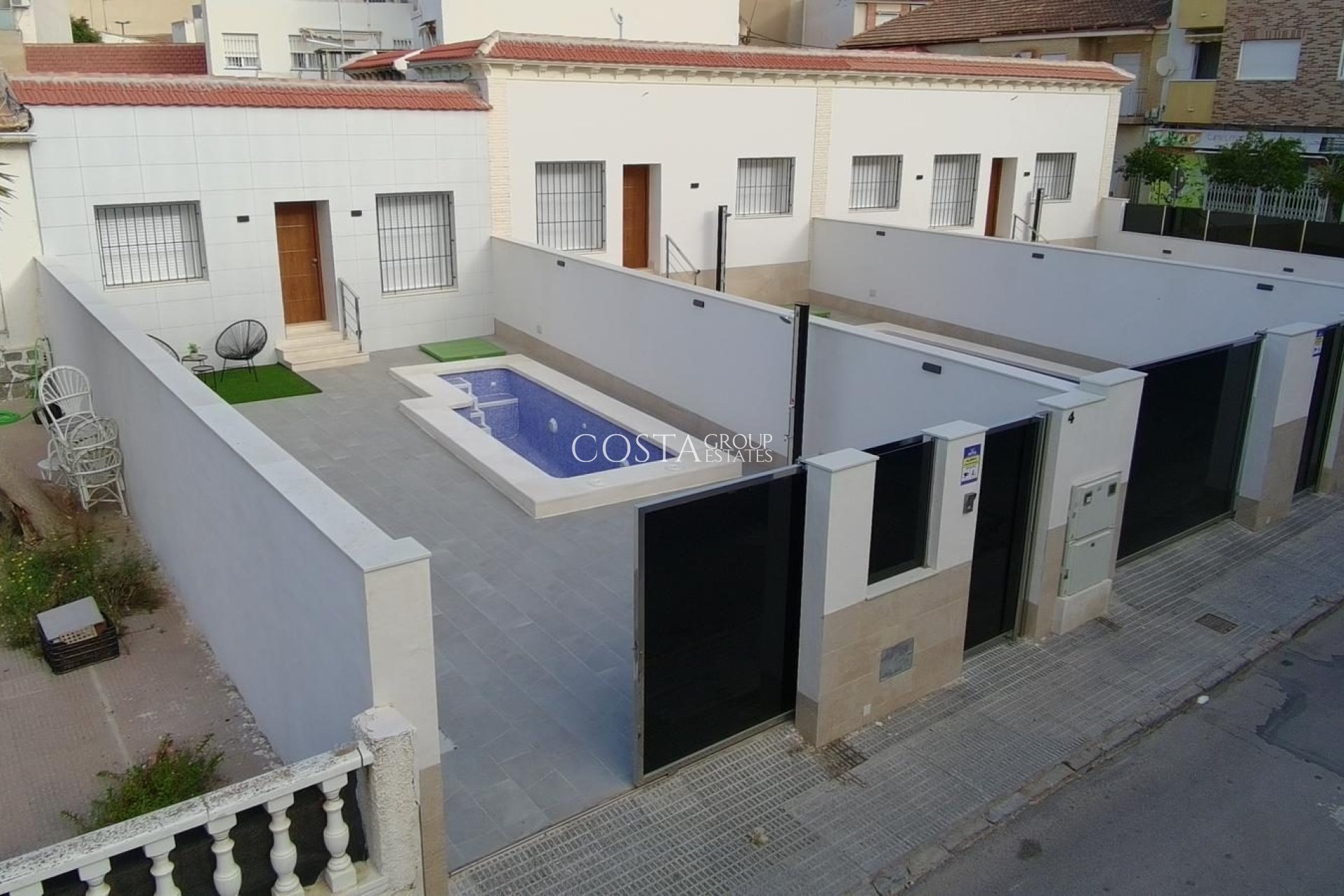 Neue Gebäude - Villa -
San Javier