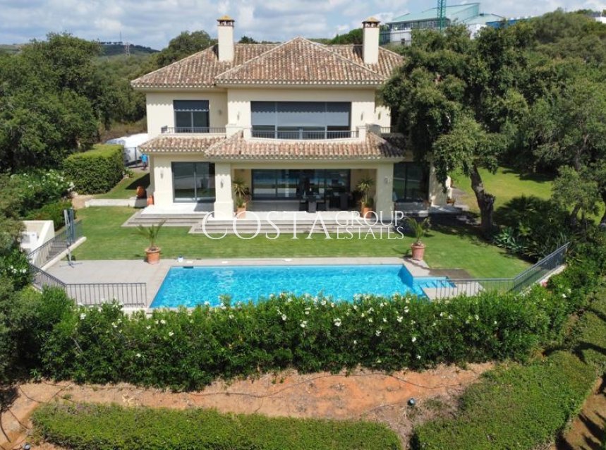 Neue Gebäude - Villa -
San Roque