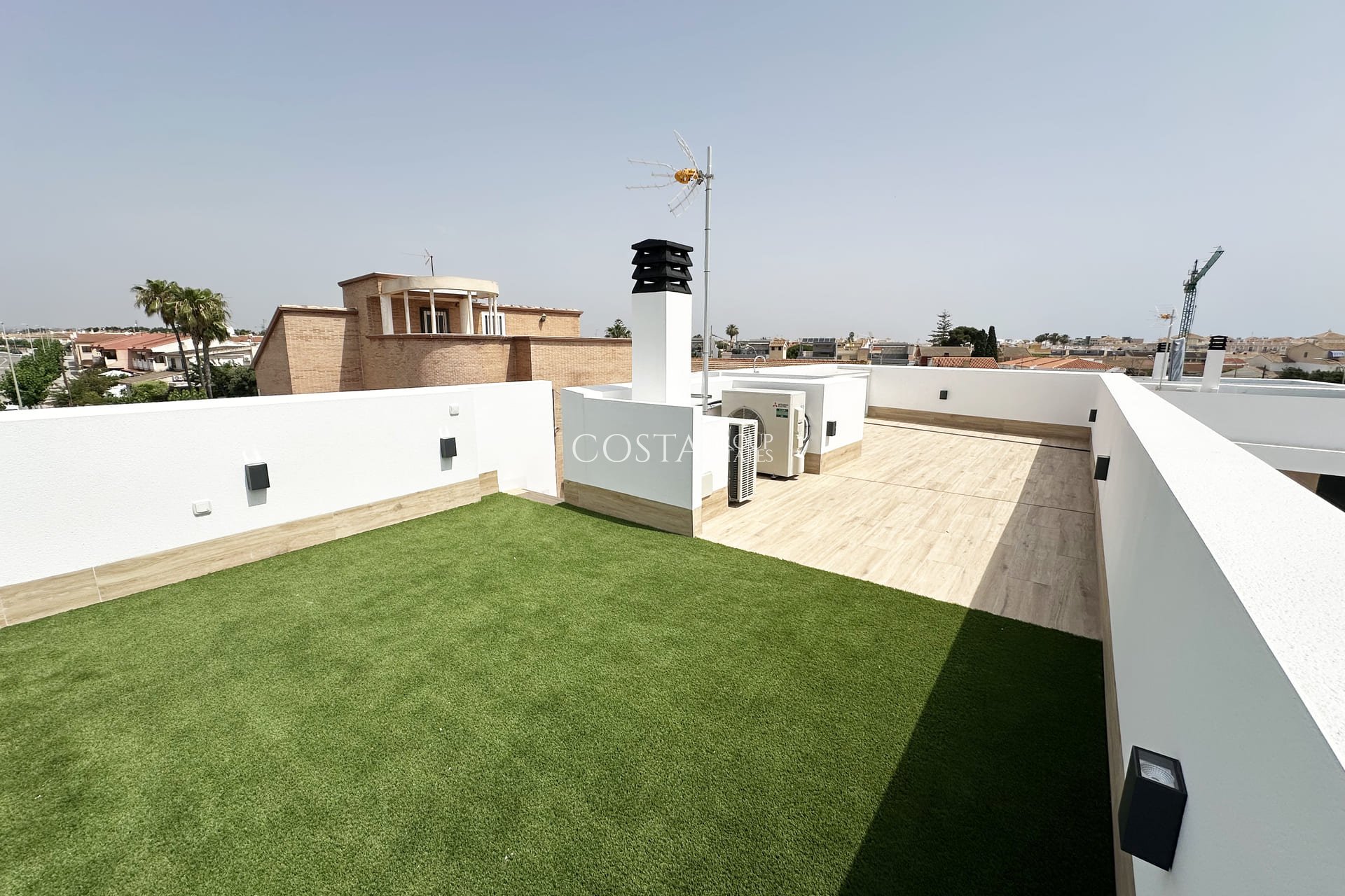 Neue Gebäude - Villa -
Torre de la Horadada