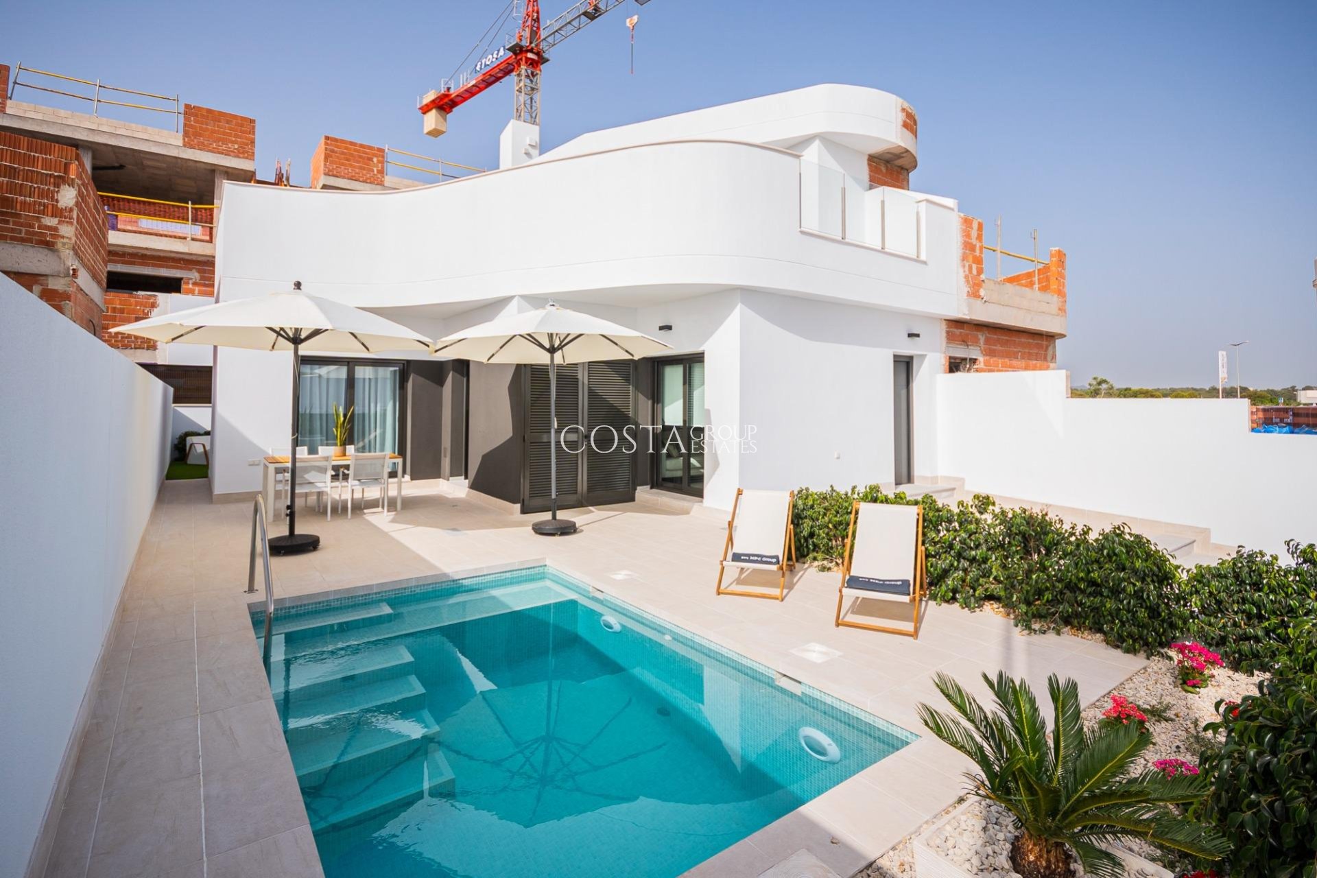 Neue Gebäude - Villa -
Torrevieja - Lago Jardín II