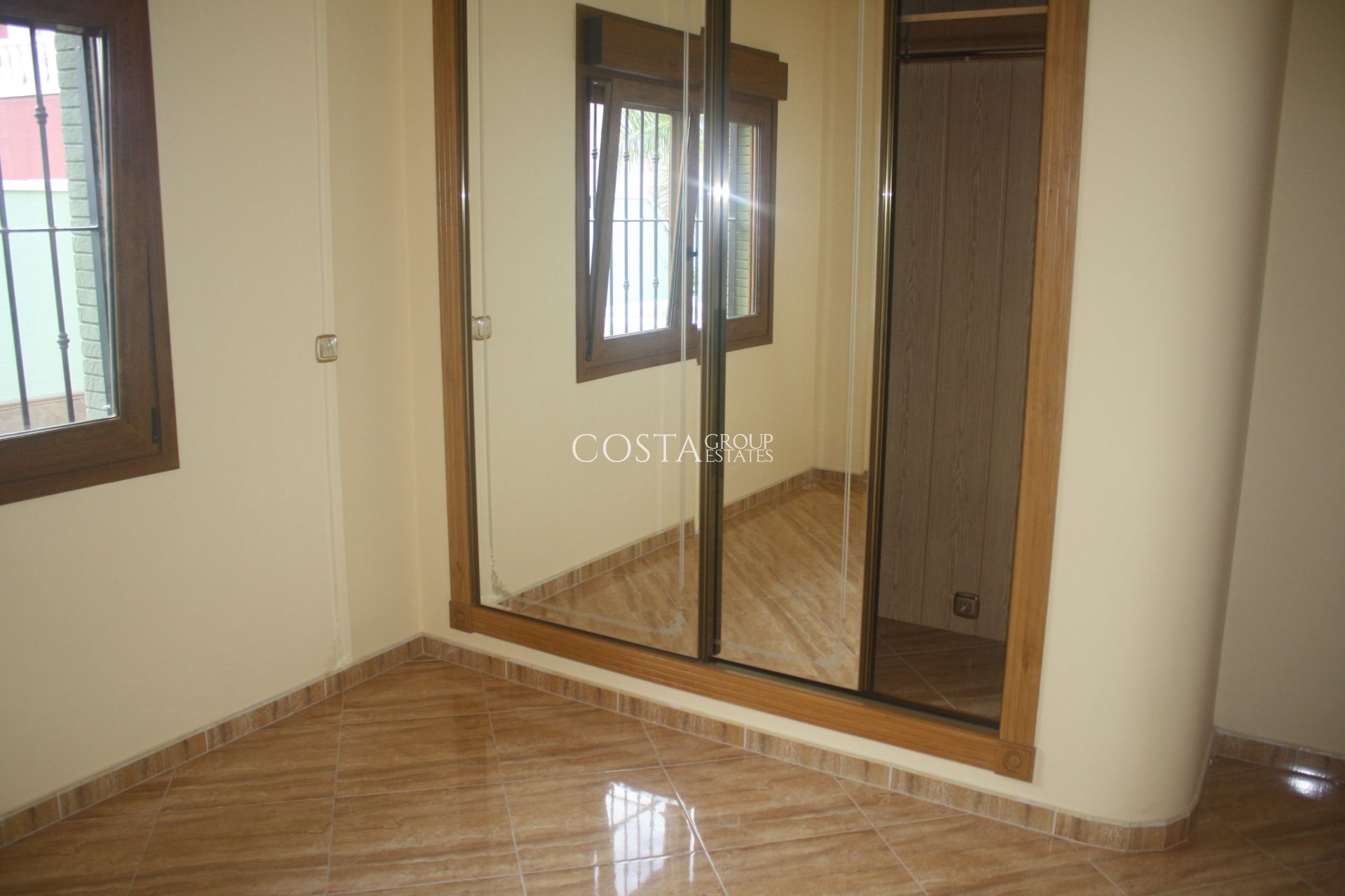 Neue Gebäude - Villa -
Torrevieja