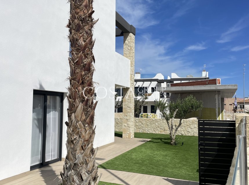 Neue Gebäude - Villa -
Torrevieja