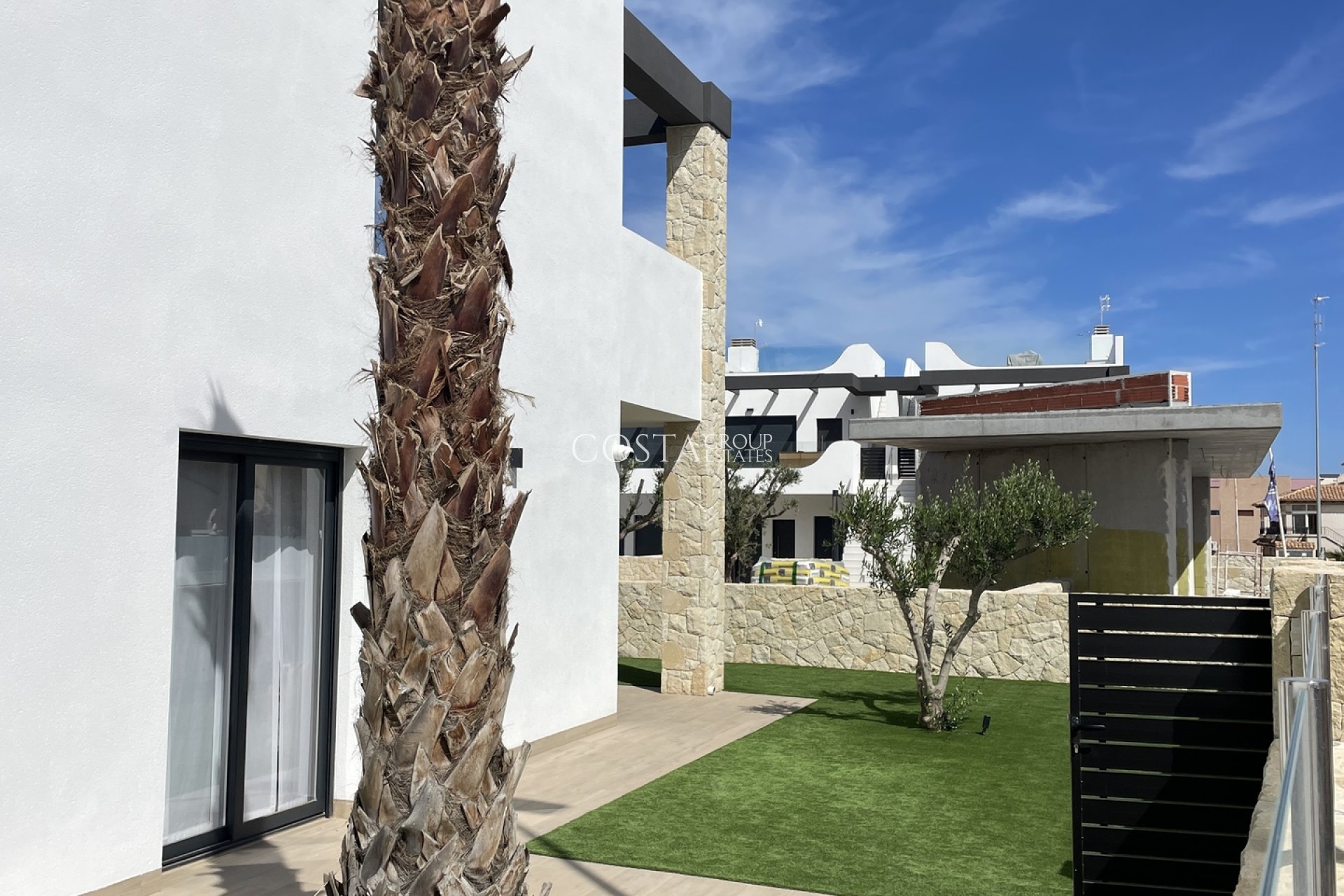 Neue Gebäude - Villa -
Torrevieja