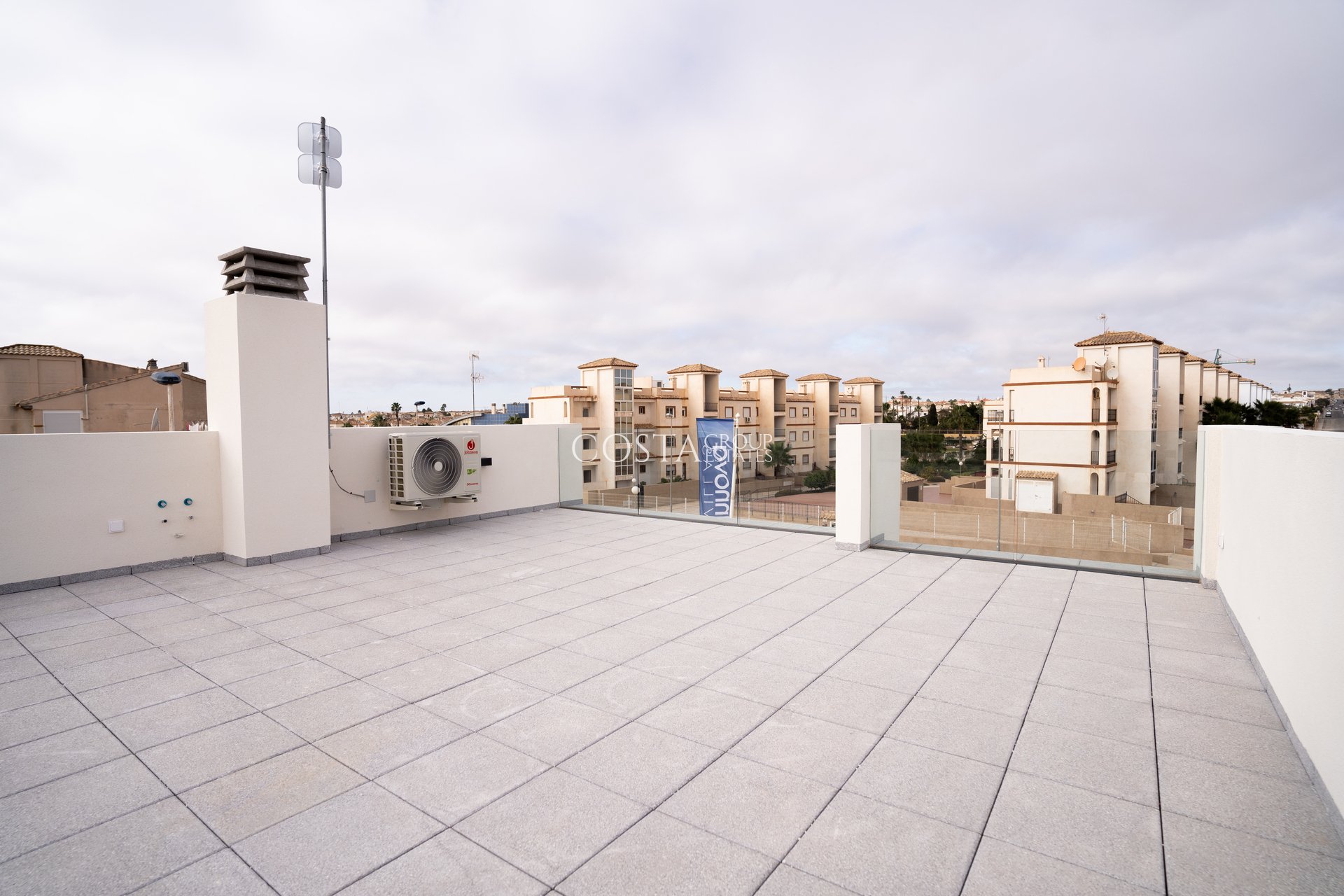 Neue Gebäude - Villa -
Torrevieja