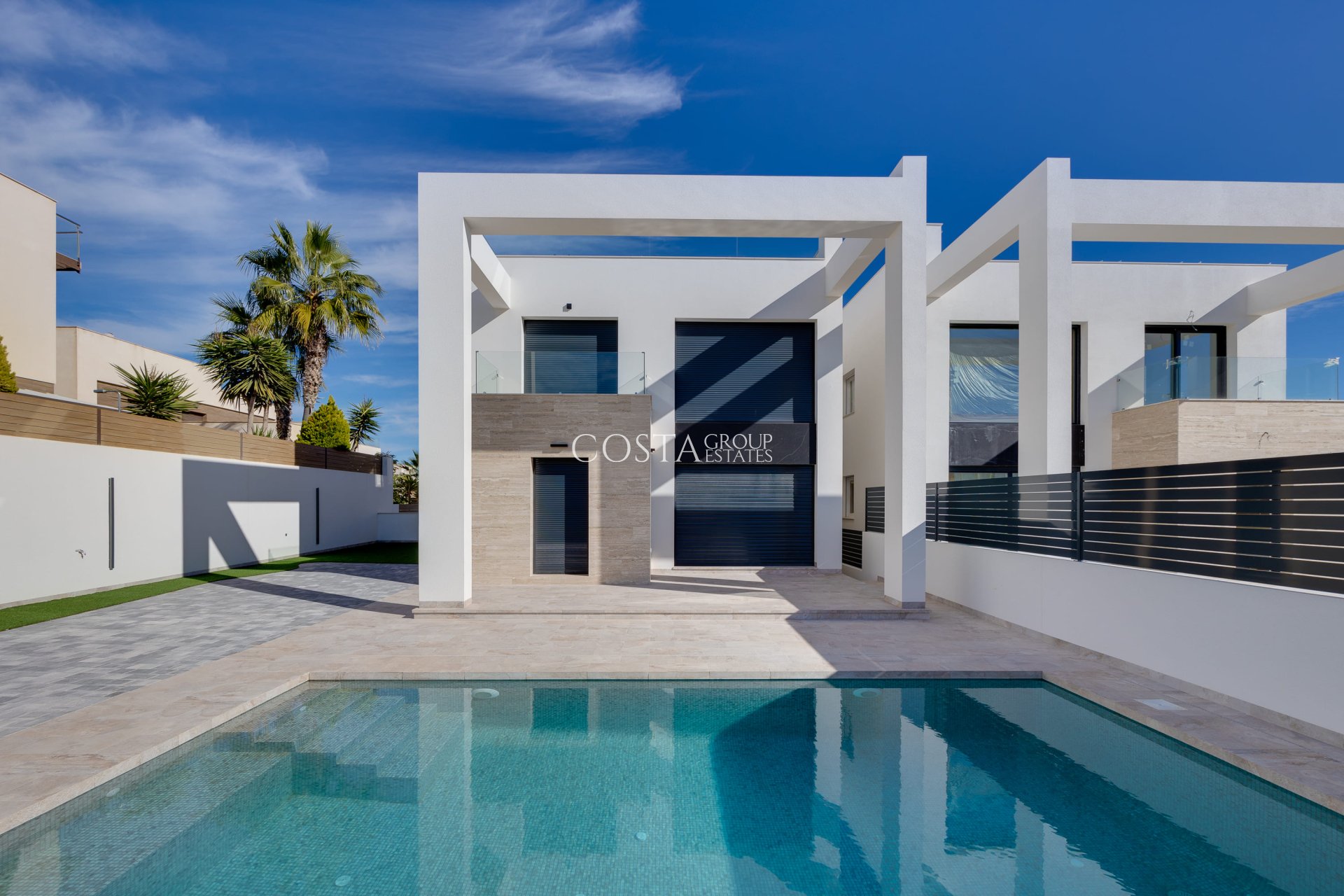 Neue Gebäude - Villa -
Torrevieja