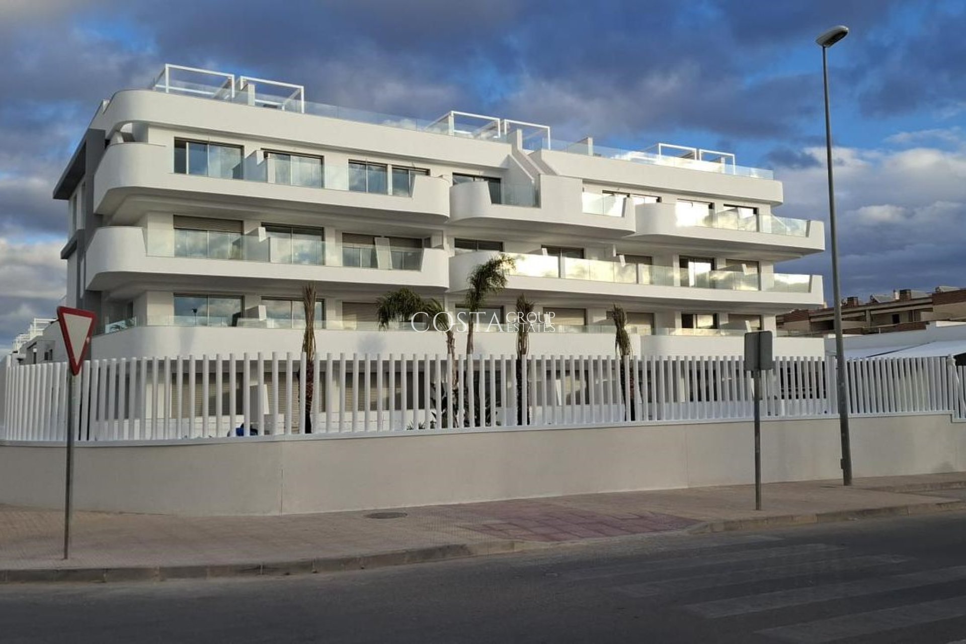 New Build - Apartments -
Cabo Roig