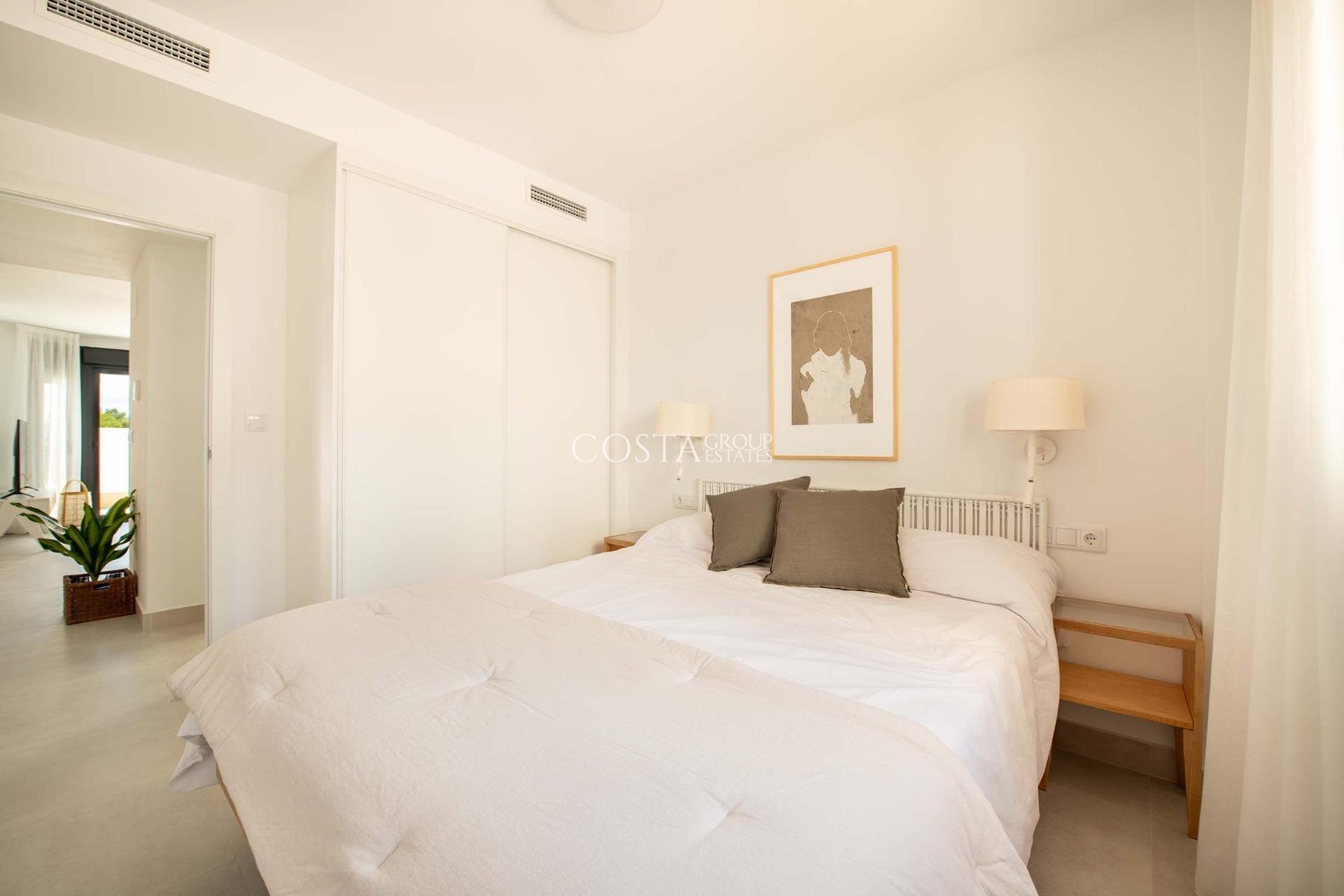 New Build - Apartments -
Cox - San Fernando