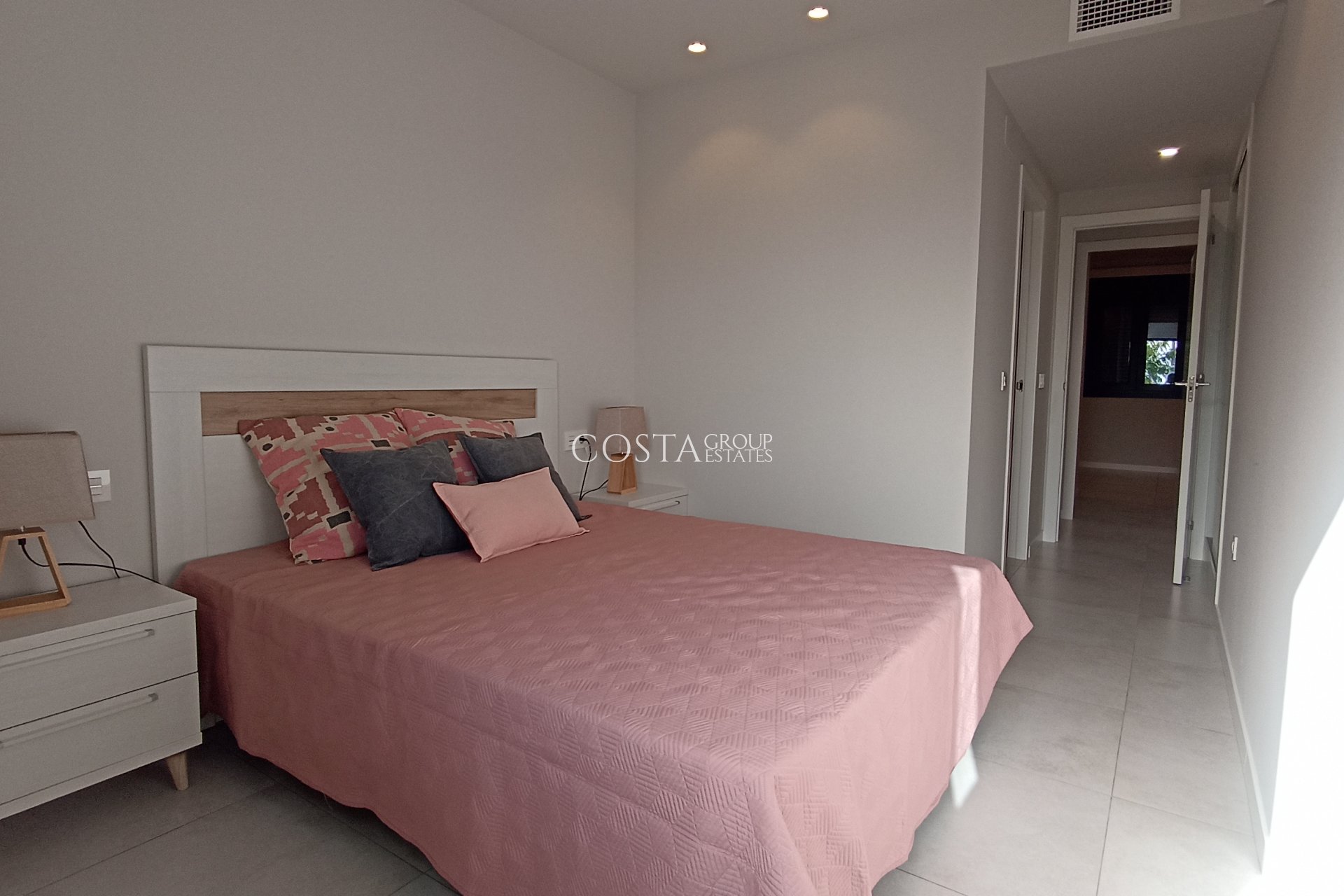 New Build - Apartments -
Mil Palmeras