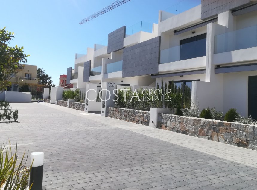 New Build - low-bungalow -
Torrevieja