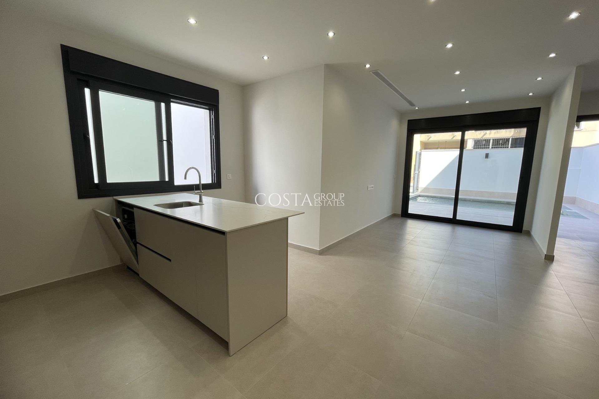 New Build - Villa -
Almoradí - Heredades