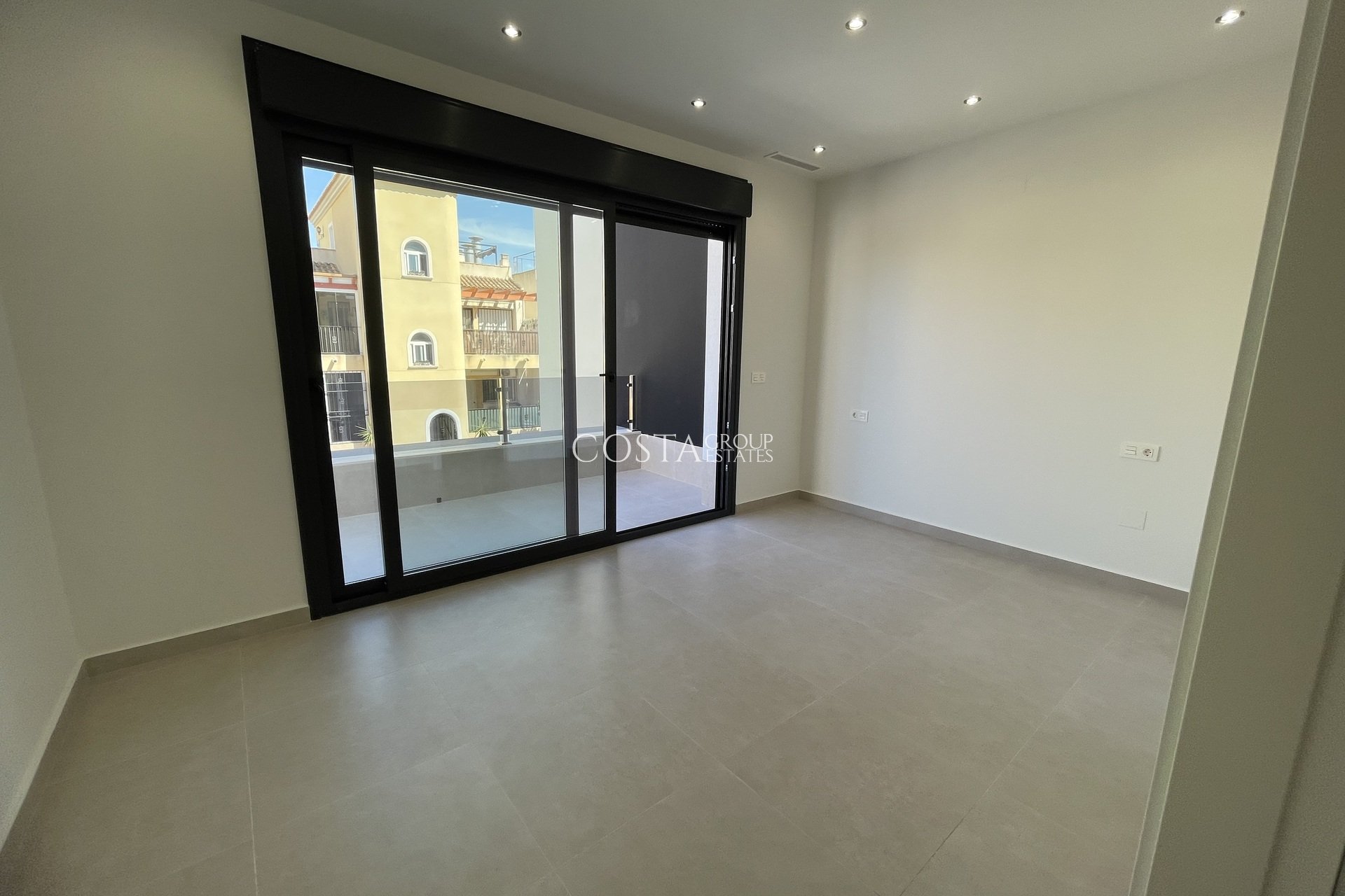New Build - Villa -
Heredades
