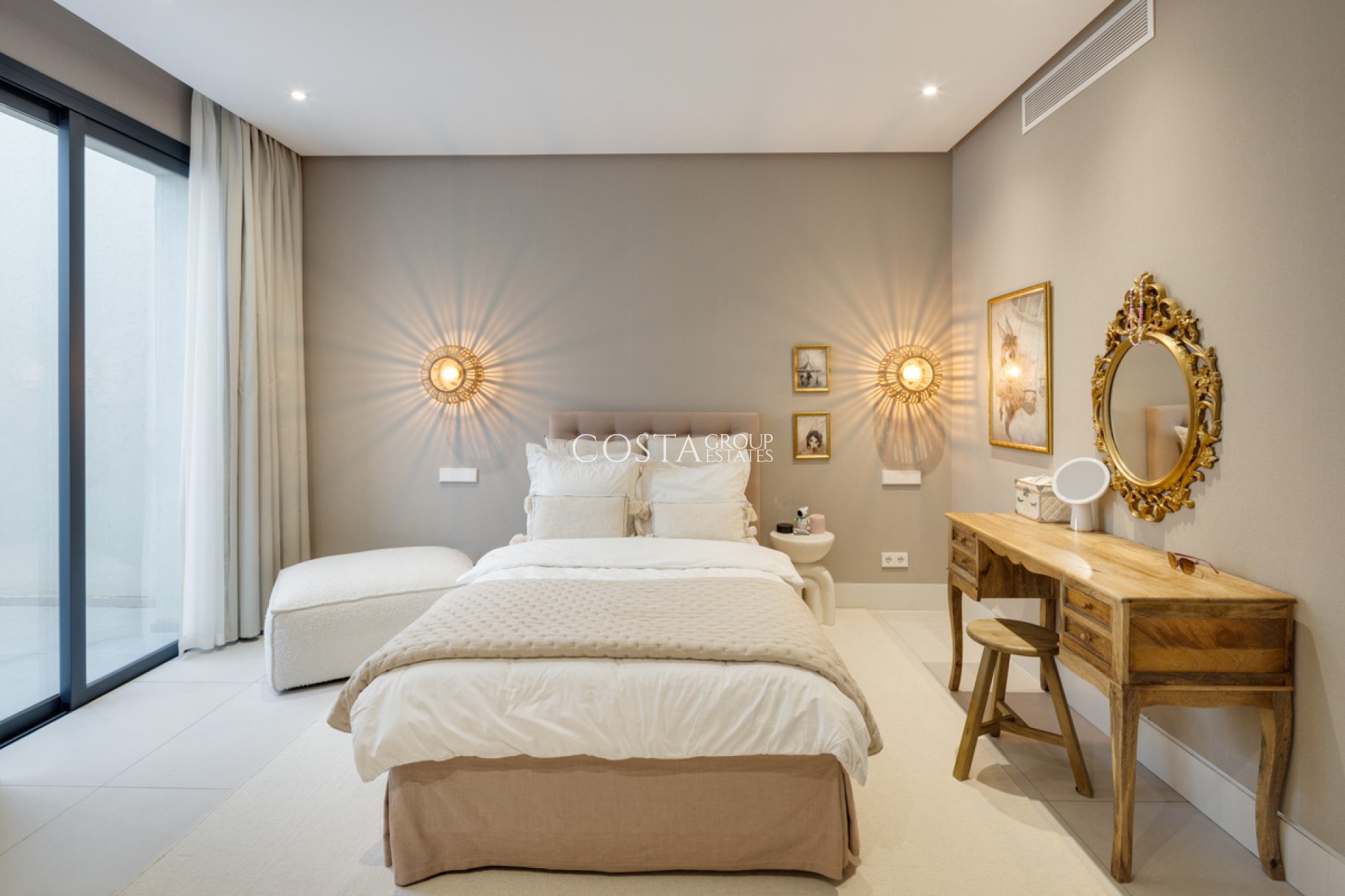 New Build - Villa -
Marbella