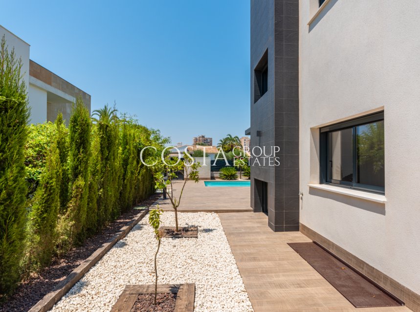 New Build - Villa -
Playa Paraiso