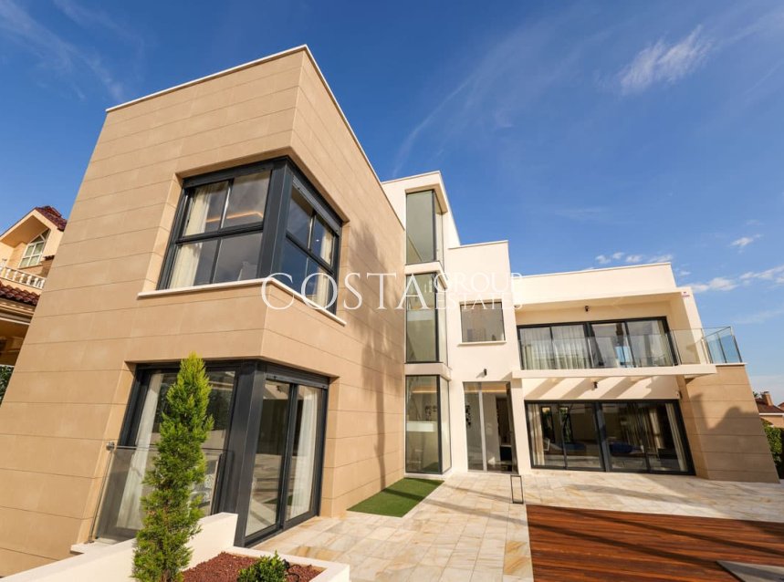 New Build - Villa -
Torrevieja