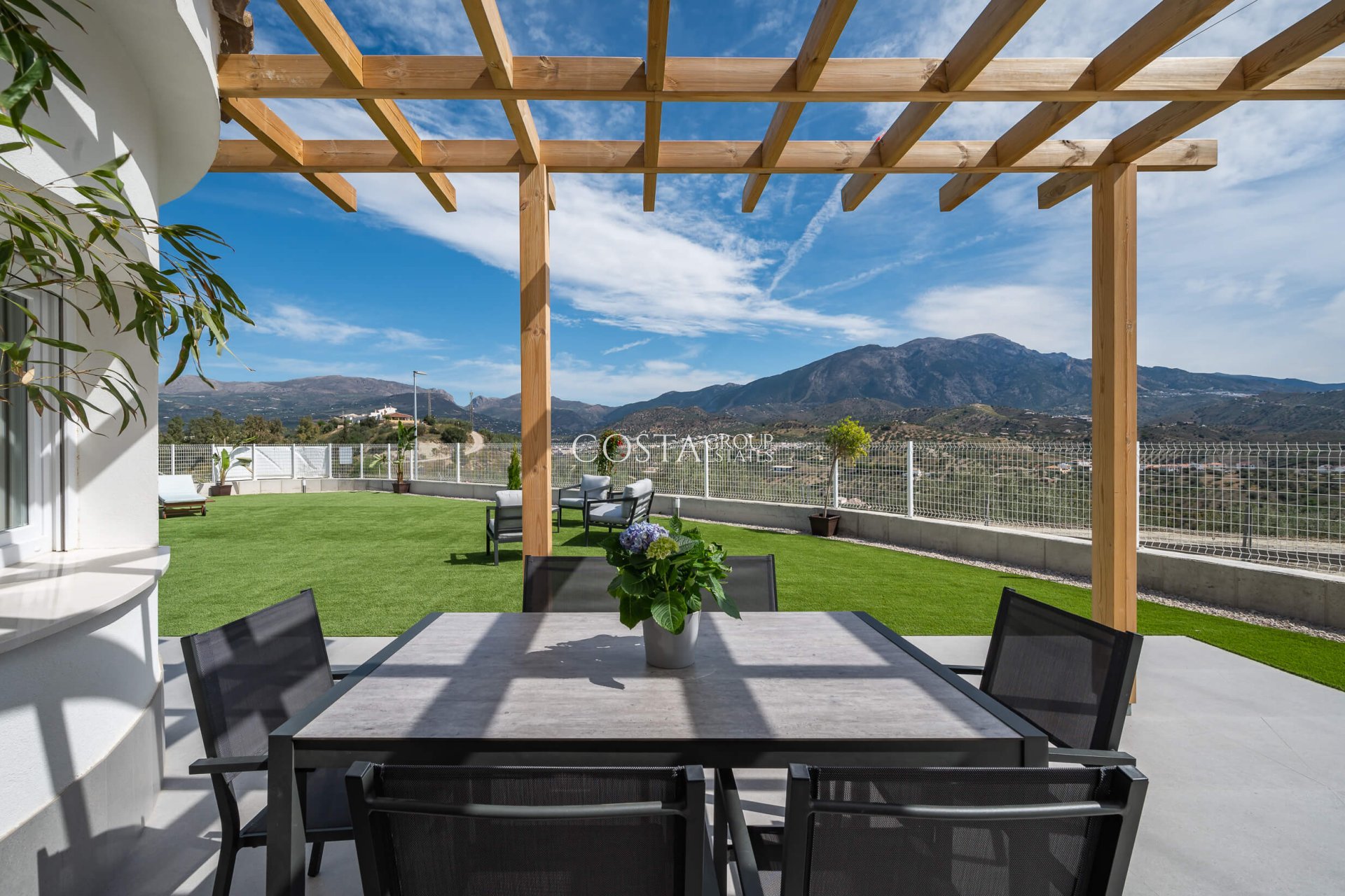 New Build - Villa -
Viñuela