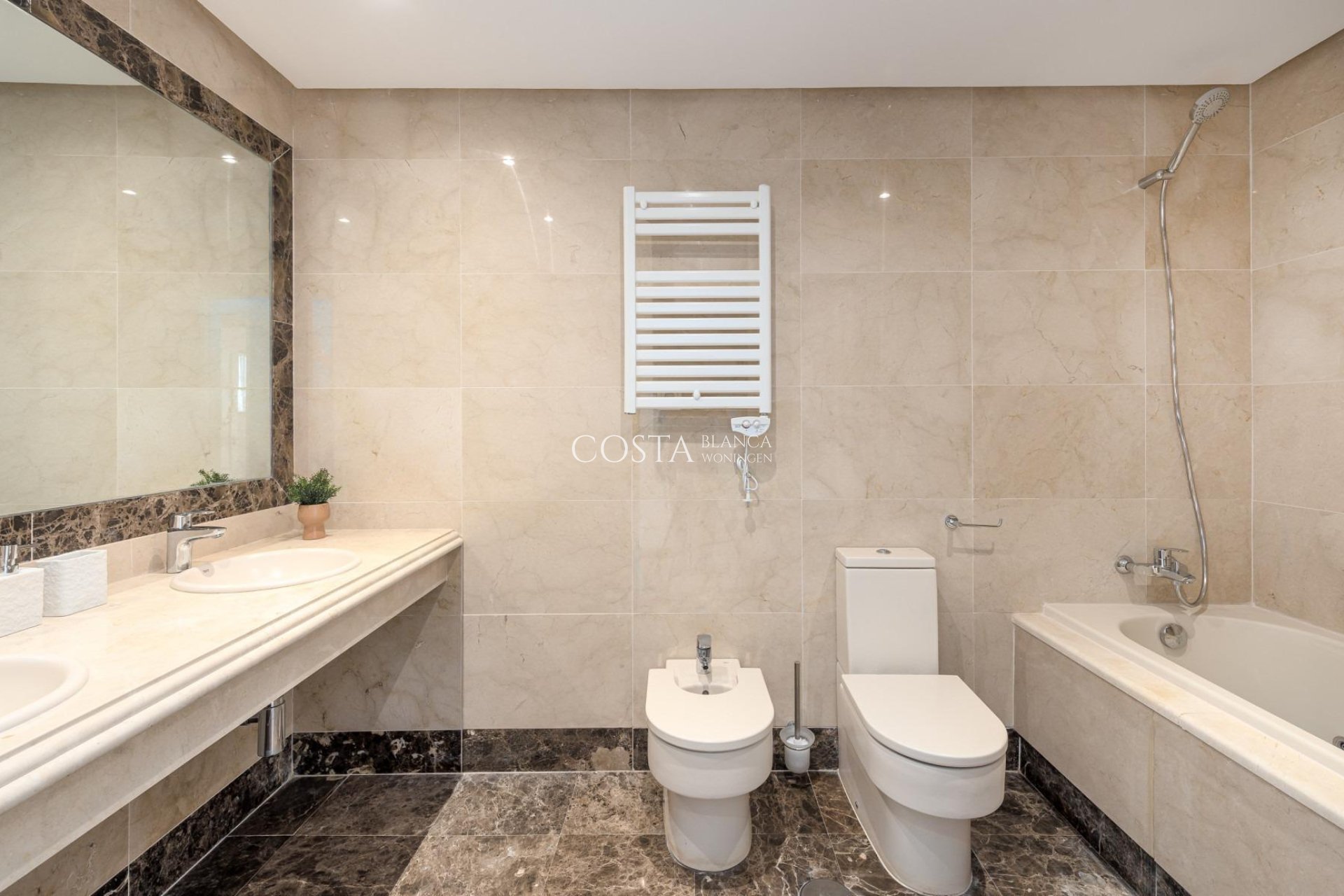 Nieuwbouw Woningen - Villa -
Estepona - Azata Golf Estepona Oeste