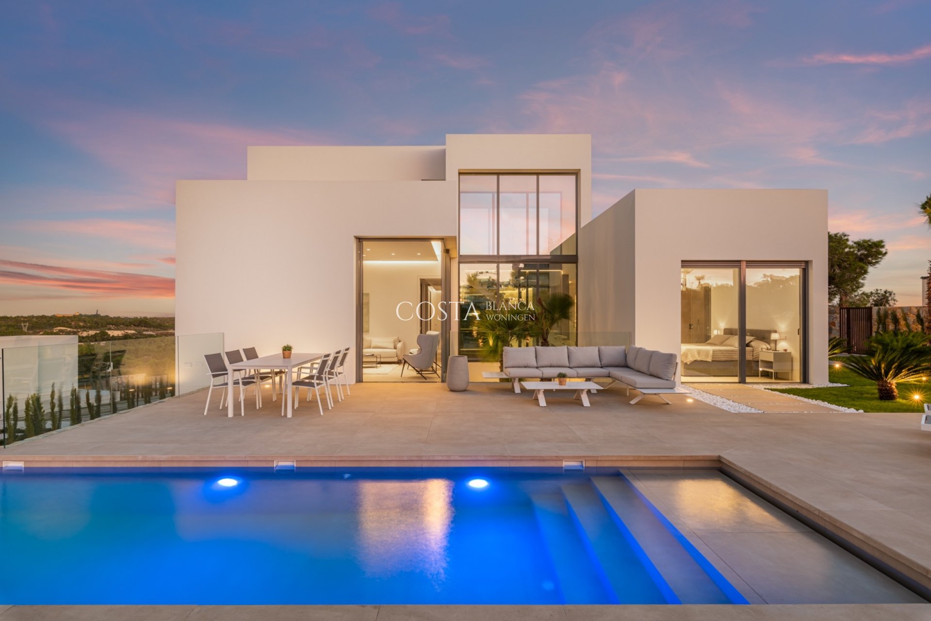 Nieuwbouw Woningen - Villa -
Las Colinas Golf and Country Club