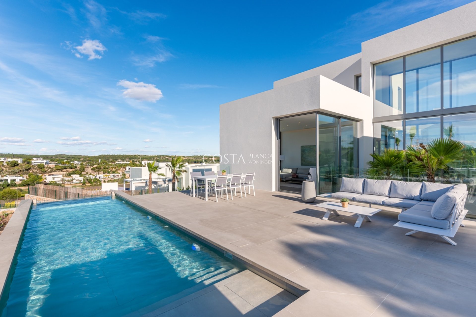 Nieuwbouw Woningen - Villa -
Las Colinas Golf and Country Club