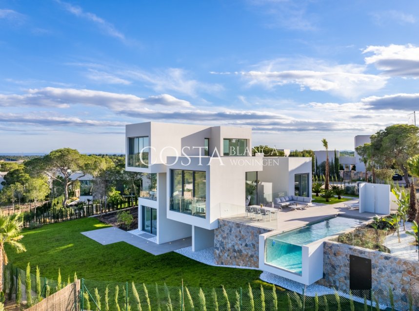 Nieuwbouw Woningen - Villa -
Las Colinas Golf and Country Club