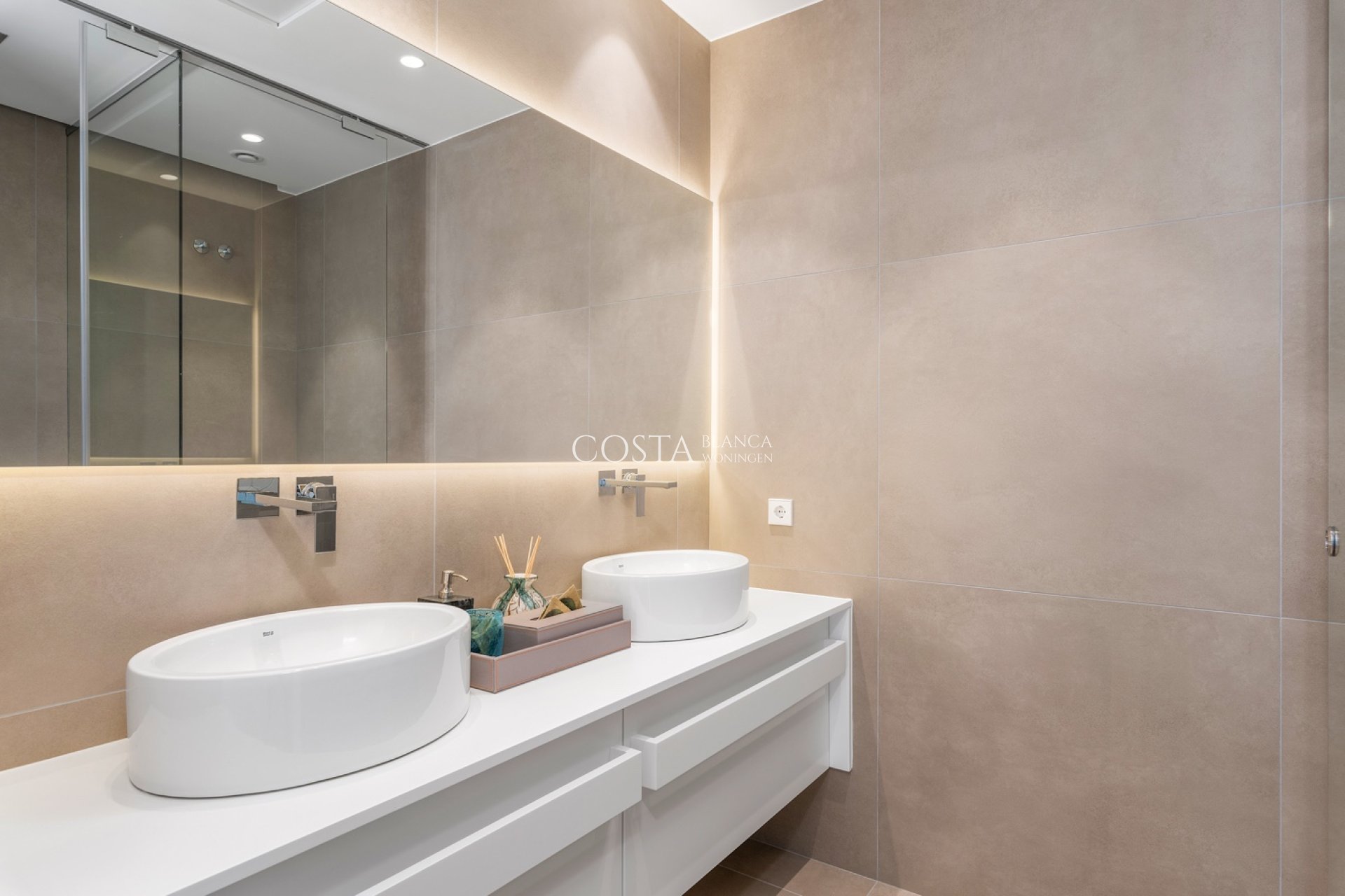 Nieuwbouw Woningen - Villa -
Las Colinas Golf and Country Club
