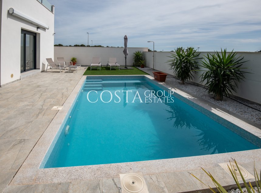 Nieuwbouw Woningen - Villa -
Pinar de Campoverde