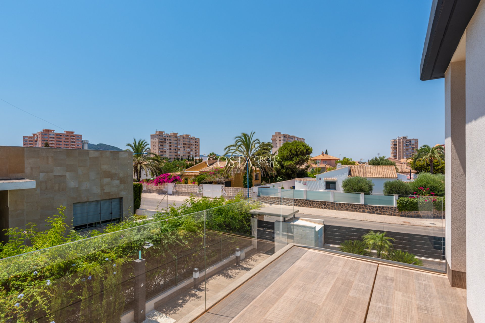 Nieuwbouw Woningen - Villa -
Playa Paraiso