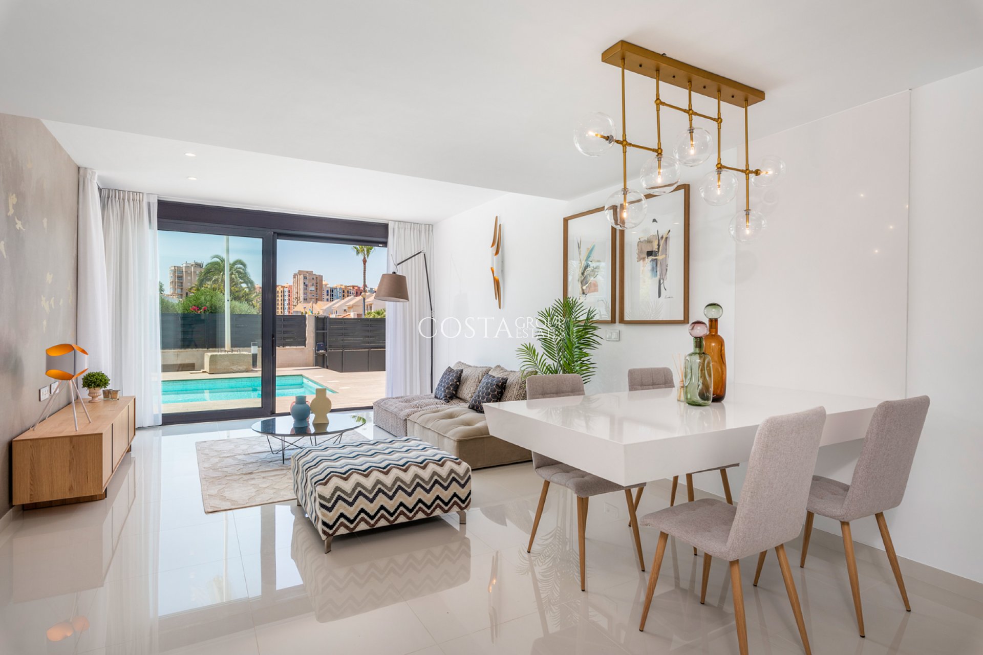 Nieuwbouw Woningen - Villa -
Playa Paraiso