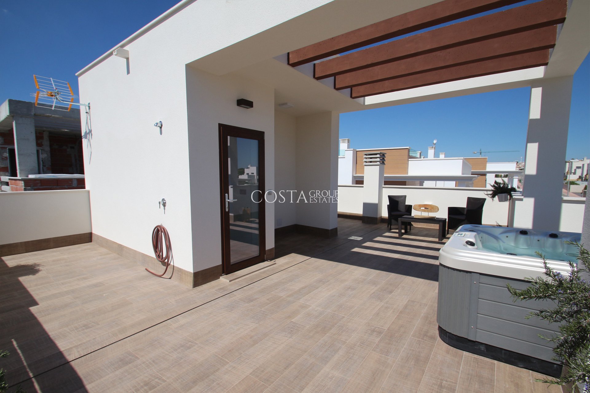 Nieuwbouw Woningen - Villa -
Playa Paraiso