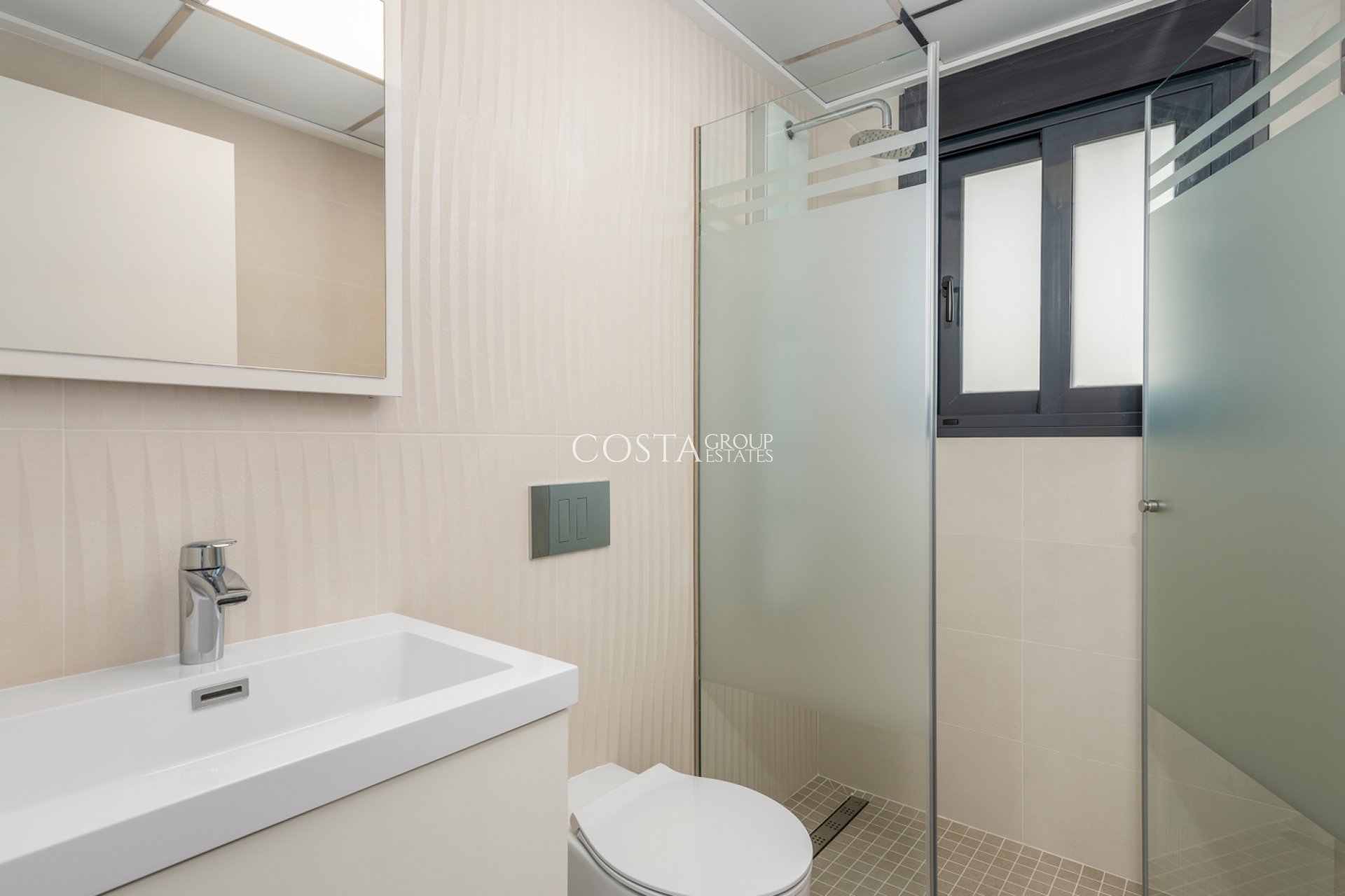 Nieuwbouw Woningen - Villa -
Playa Paraiso