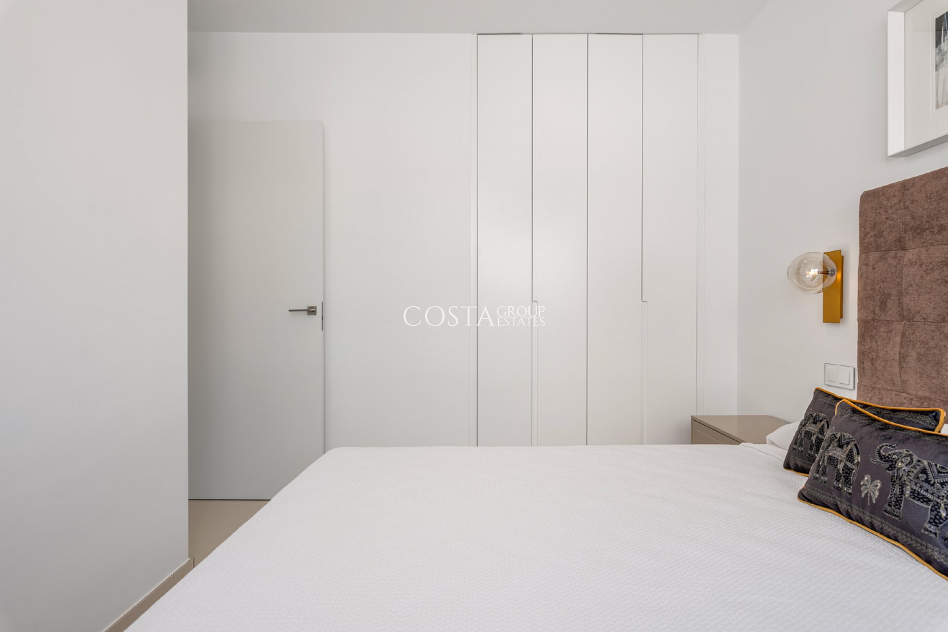 Nieuwbouw Woningen - Villa -
Playa Paraiso