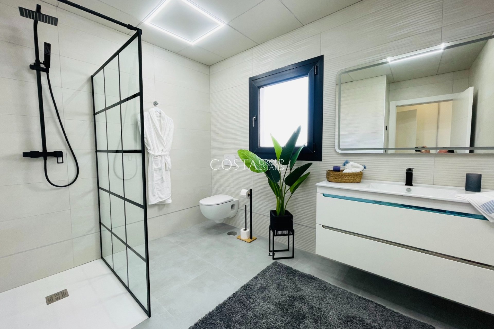 Nieuwbouw Woningen - Villa -
Torrevieja