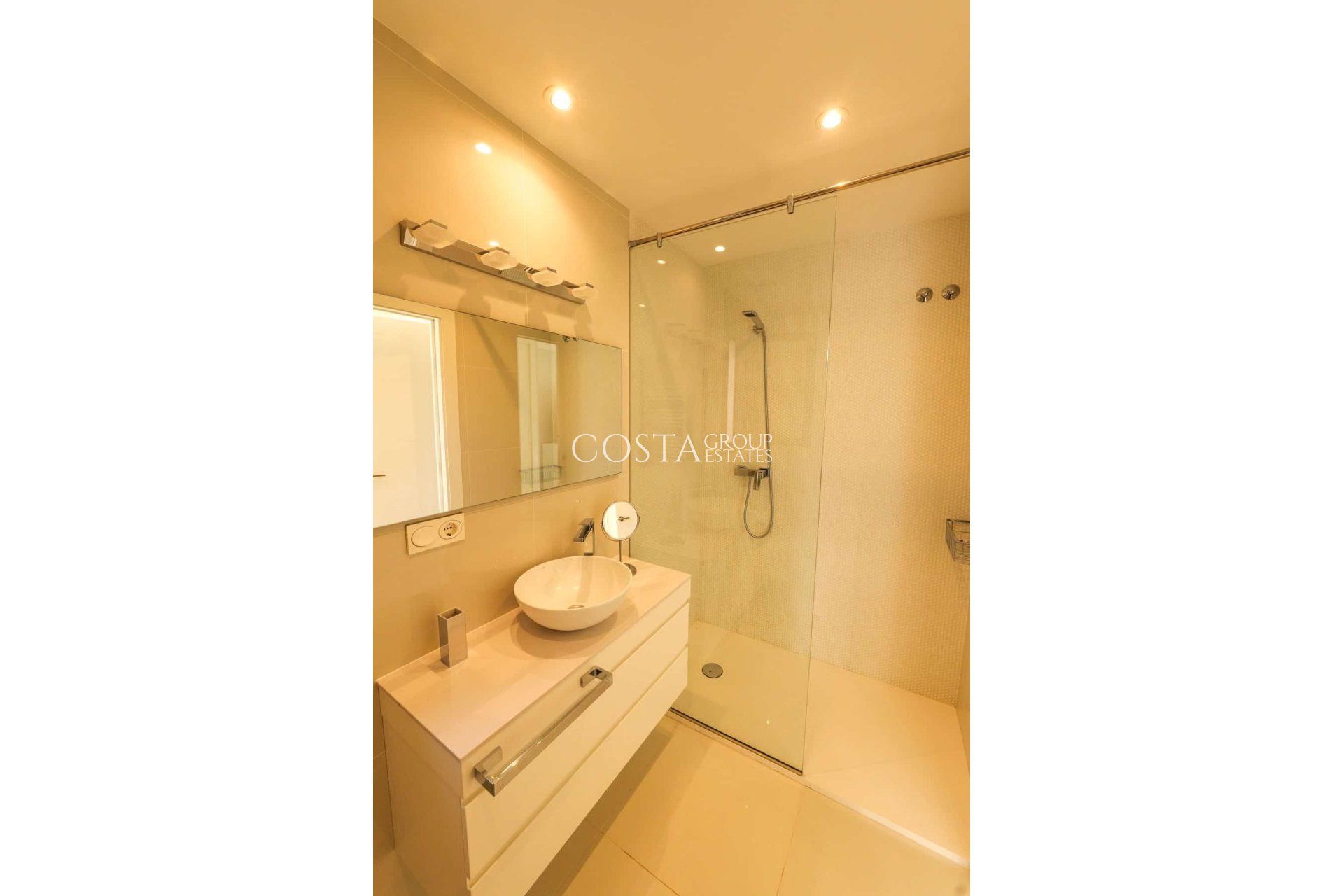 Nieuwbouw Woningen - Villa -
Torrevieja