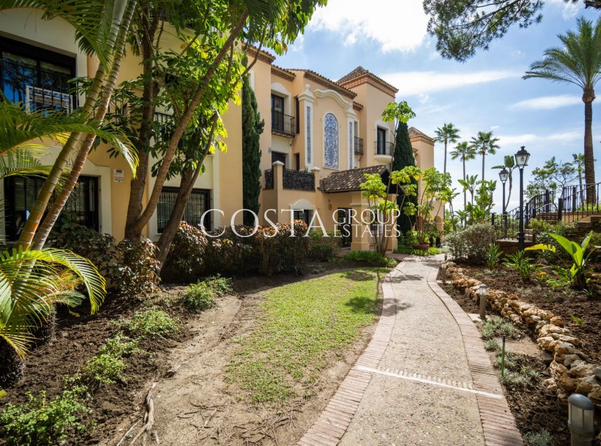 Nouvelle construction - Apartments -
Benahavís