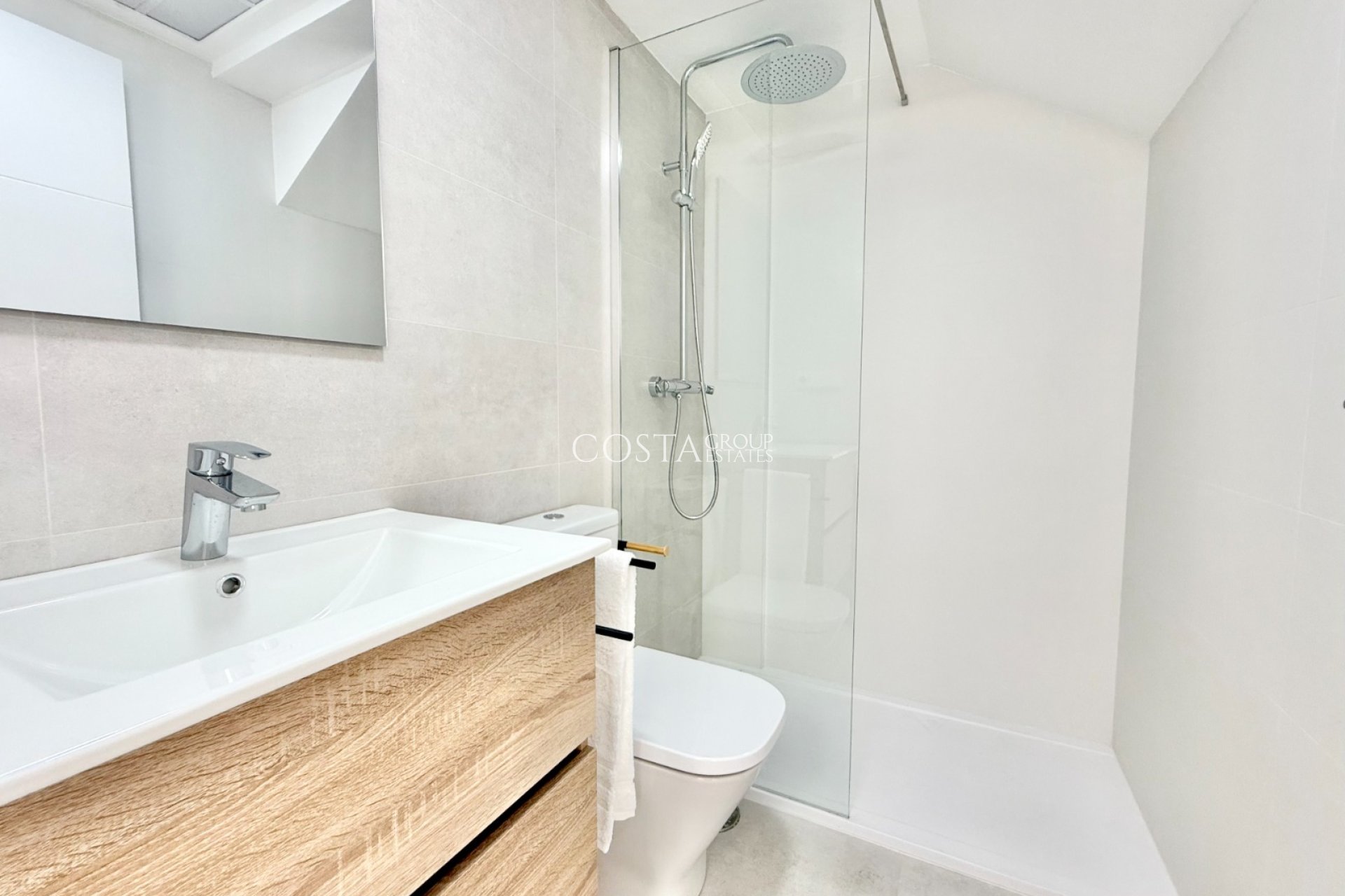 Nouvelle construction - Apartments -
Cox