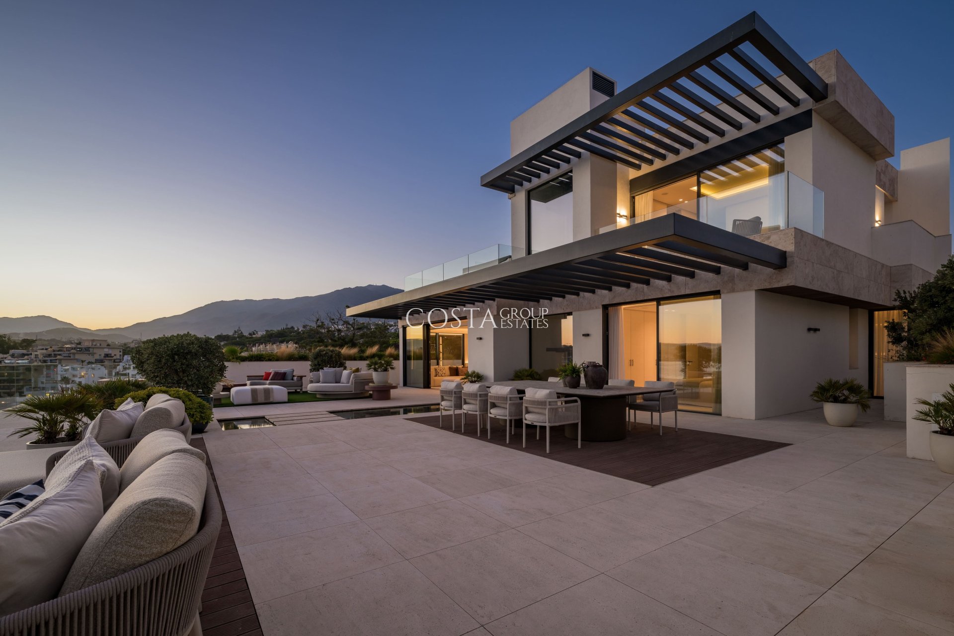 Nouvelle construction - Apartments -
Estepona