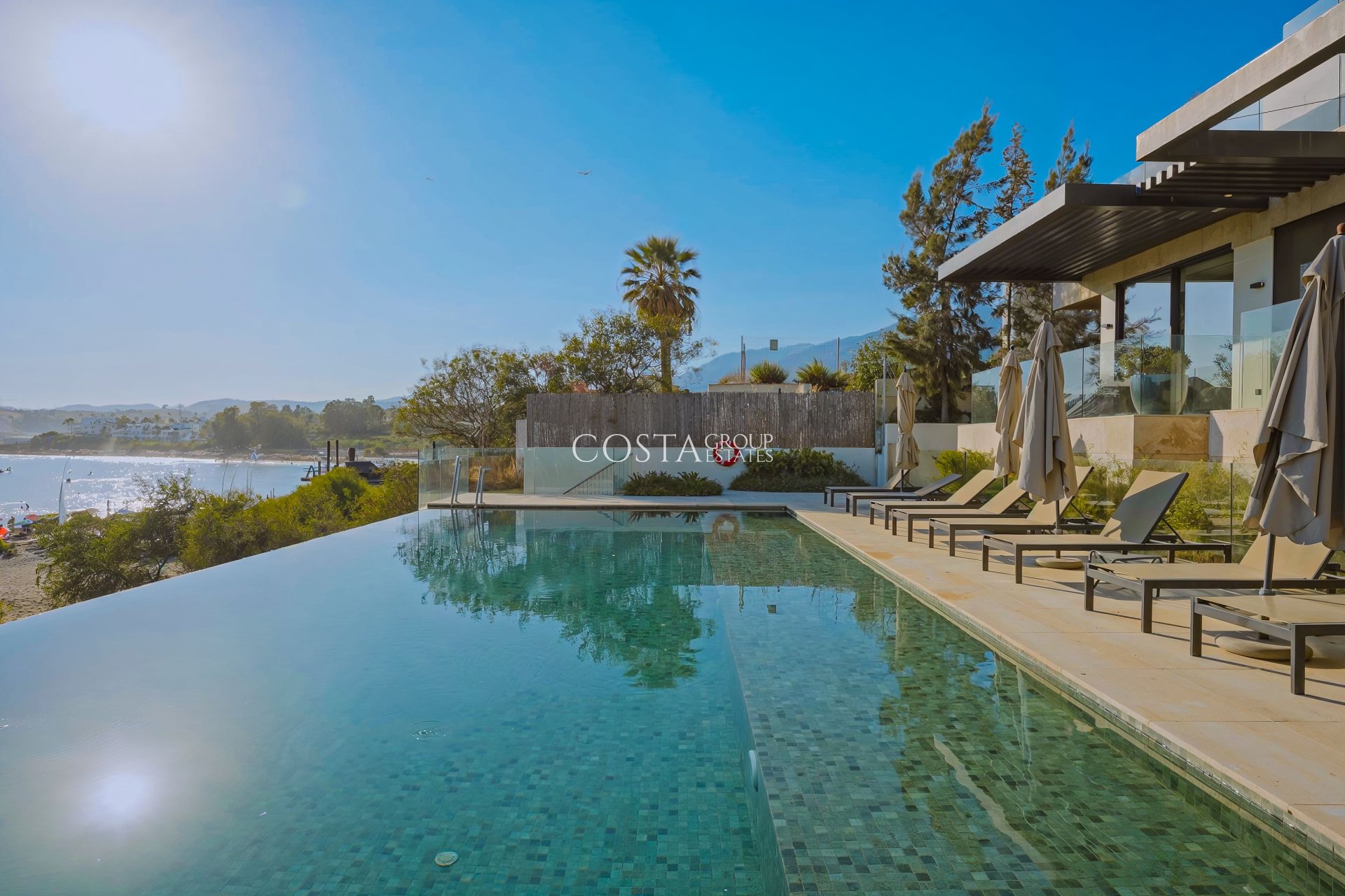 Nouvelle construction - Apartments -
Estepona